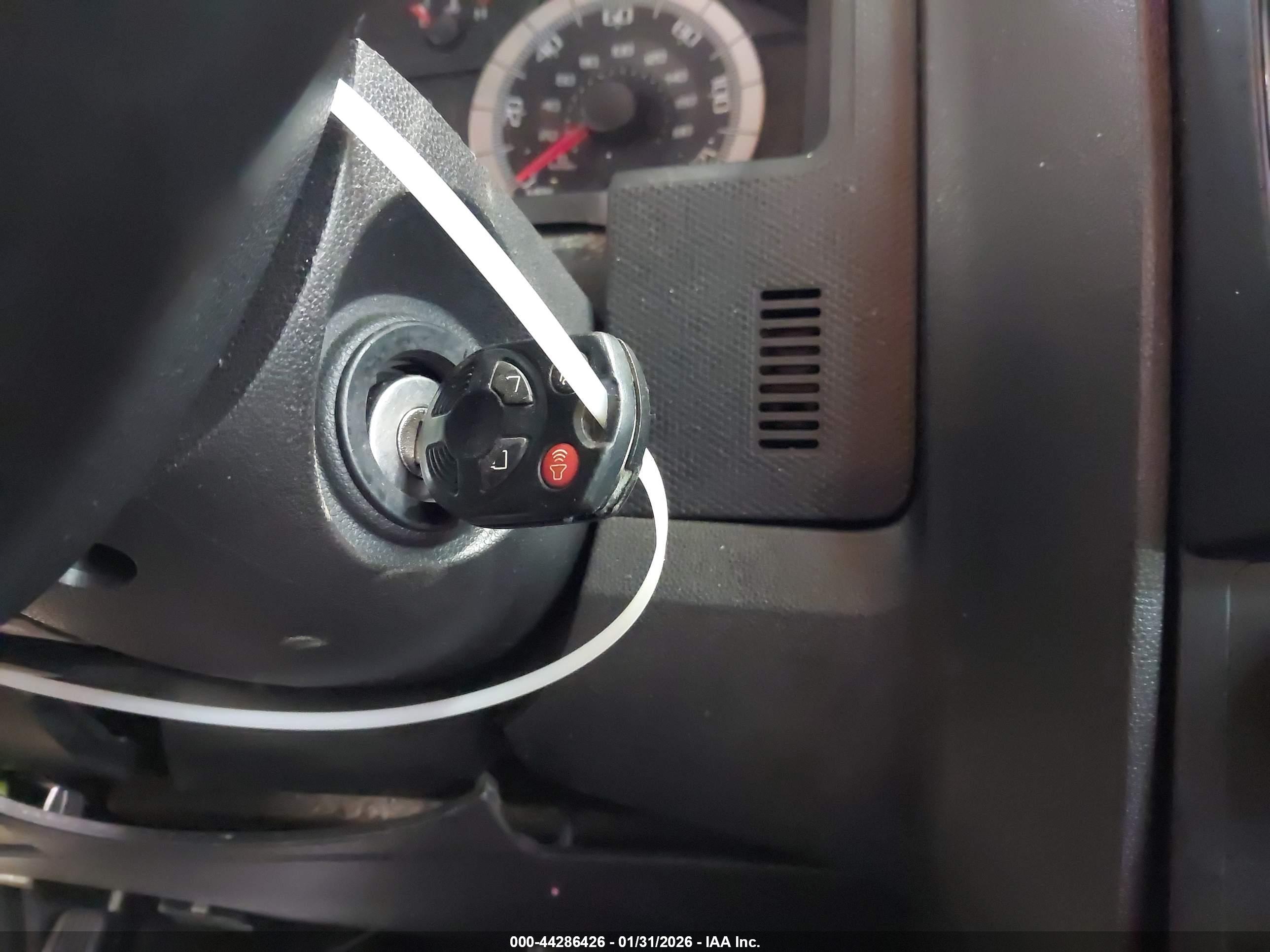 FORD ESCAPE image 11