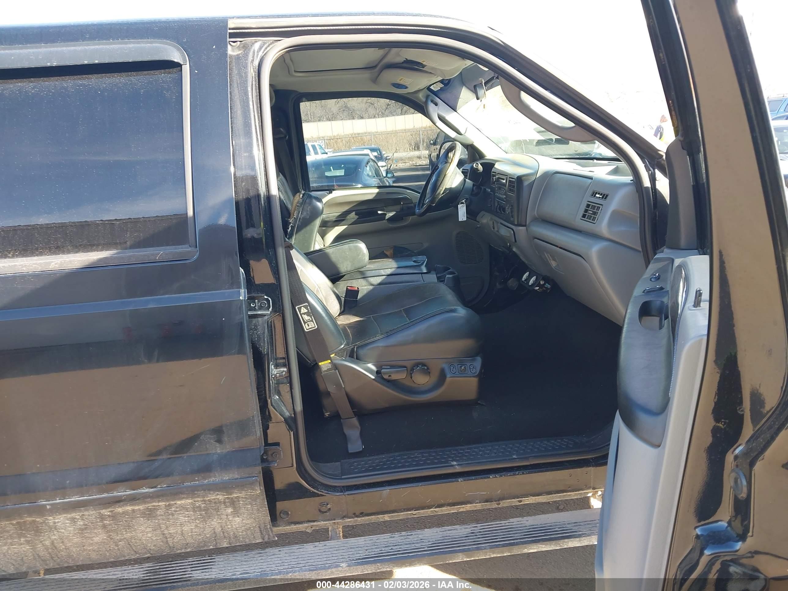 FORD F-350 image 5