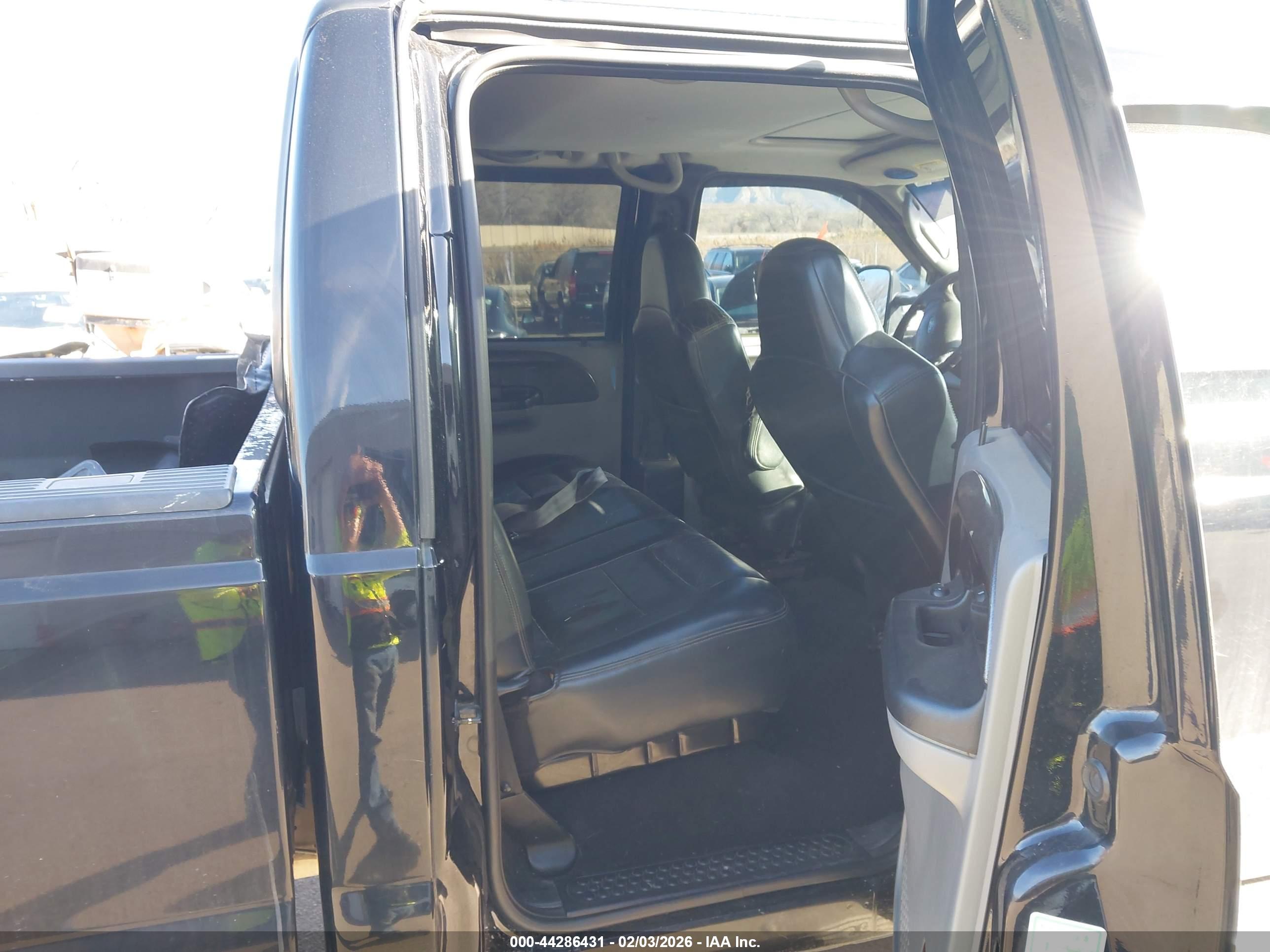 FORD F-350 image 8