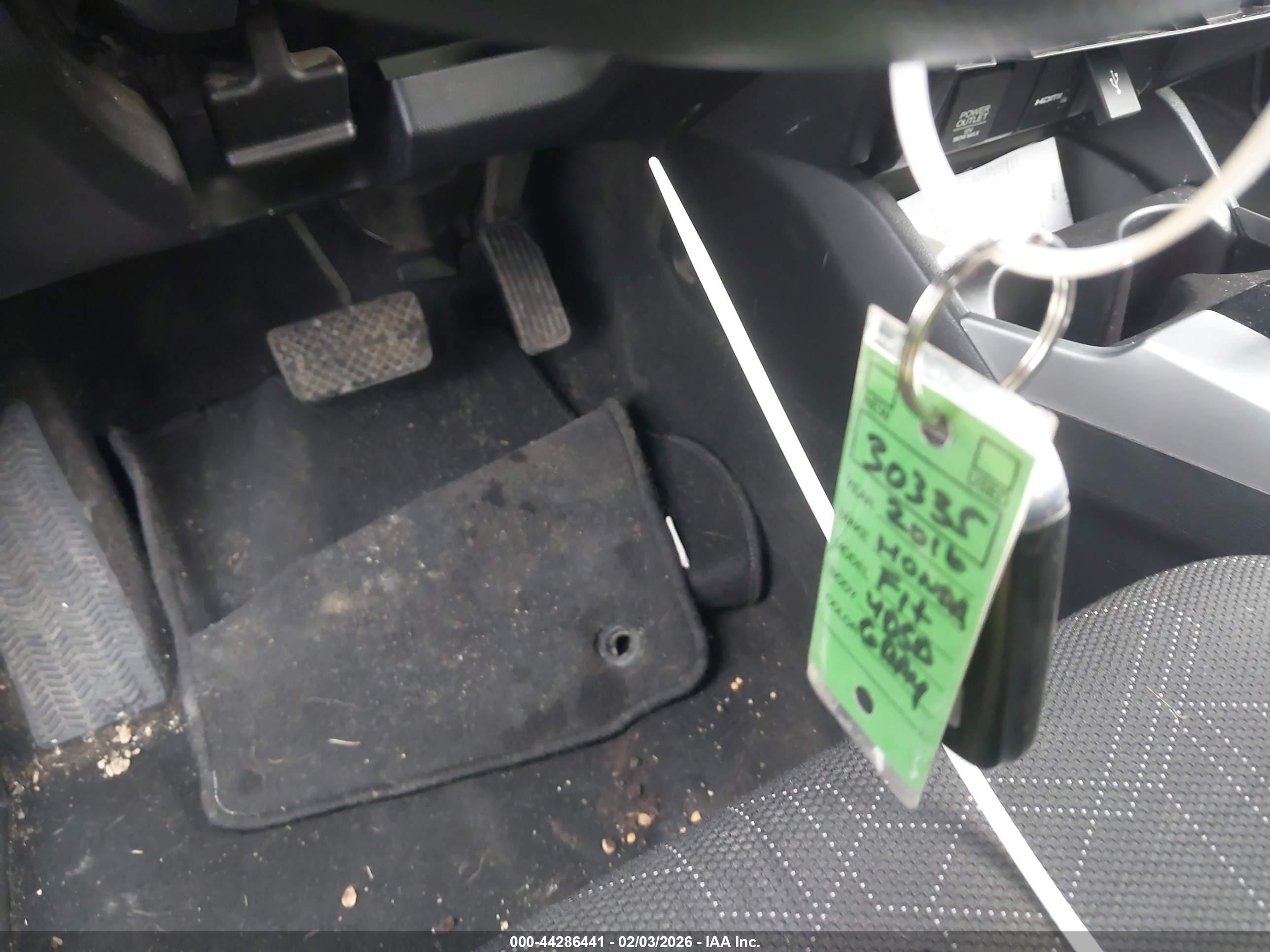 HONDA FIT image 11