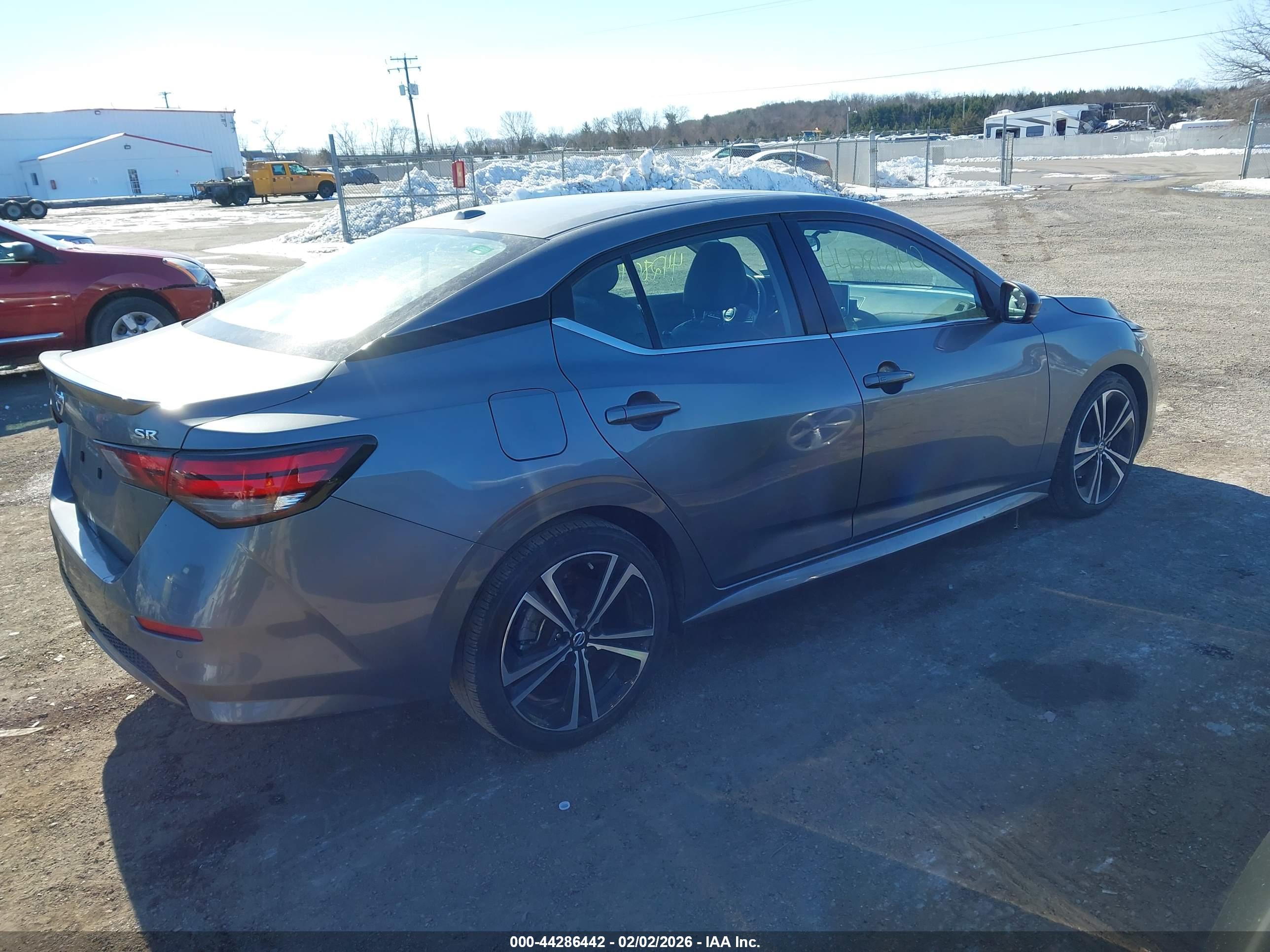 NISSAN SENTRA image 4