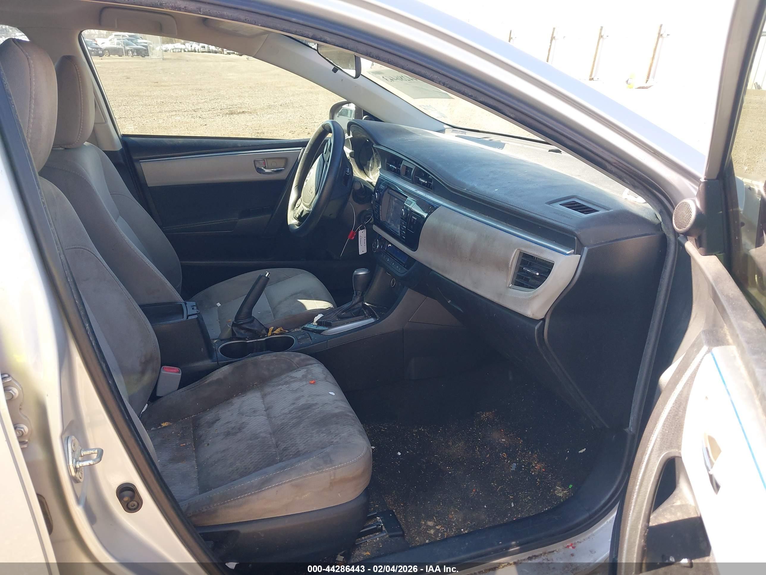 TOYOTA COROLLA image 5