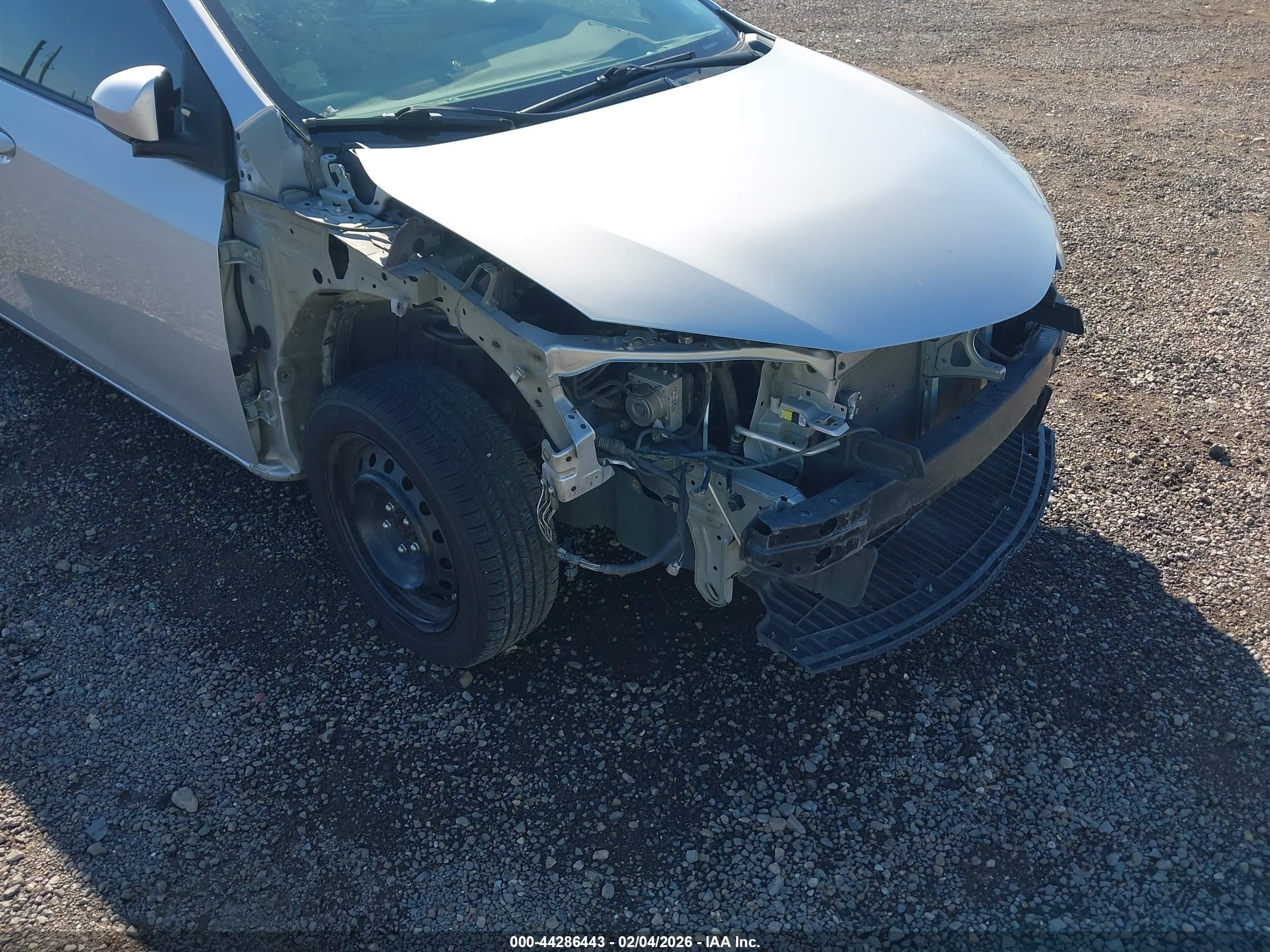TOYOTA COROLLA image 6