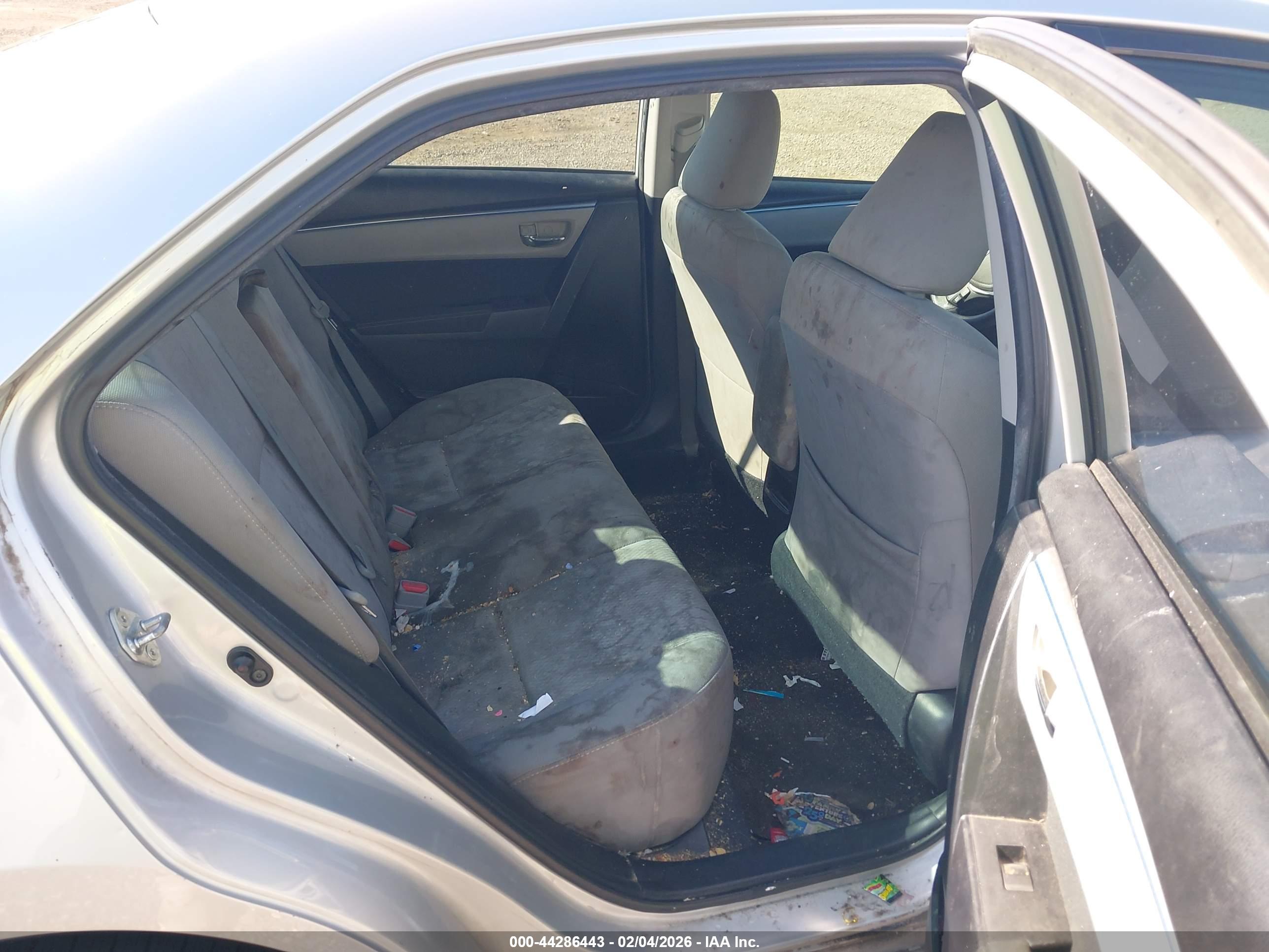TOYOTA COROLLA image 8