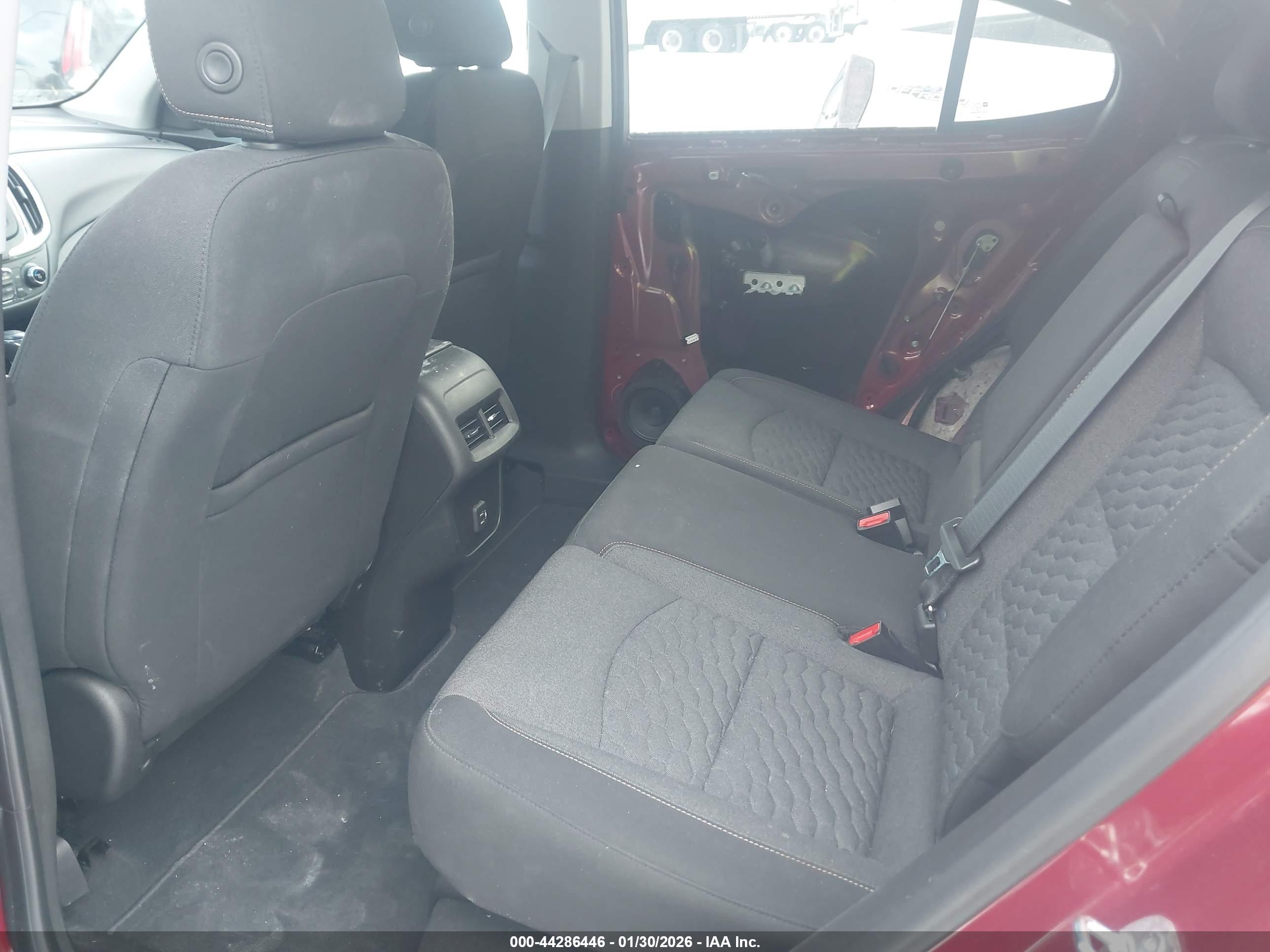 CHEVROLET EQUINOX image 8