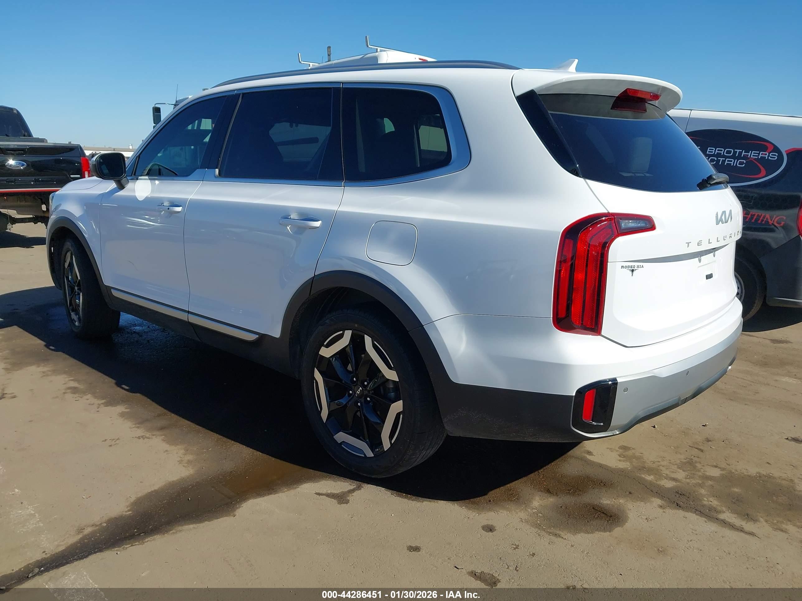 KIA TELLURIDE image 3