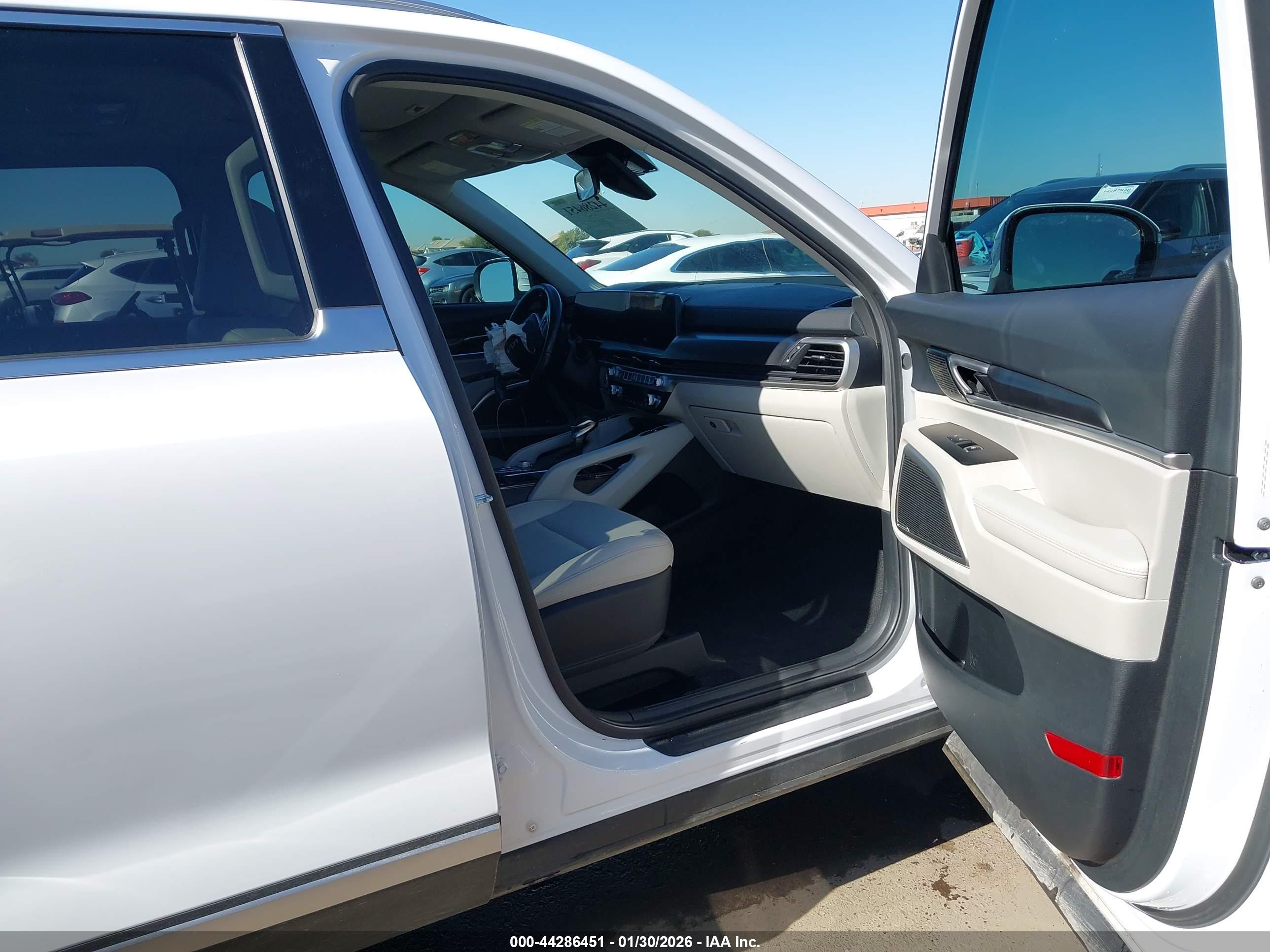 KIA TELLURIDE image 5