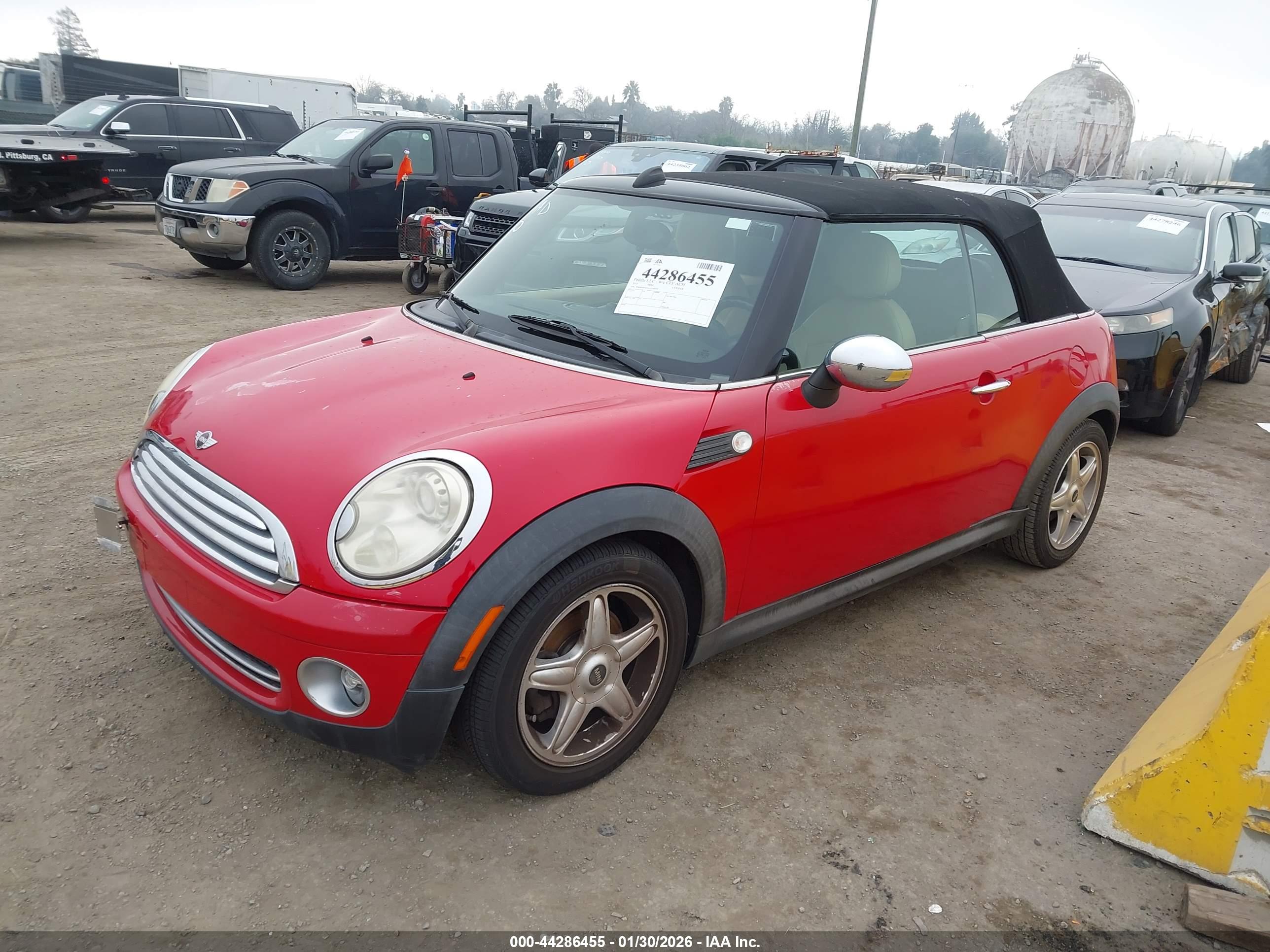 MINI COOPER image 2