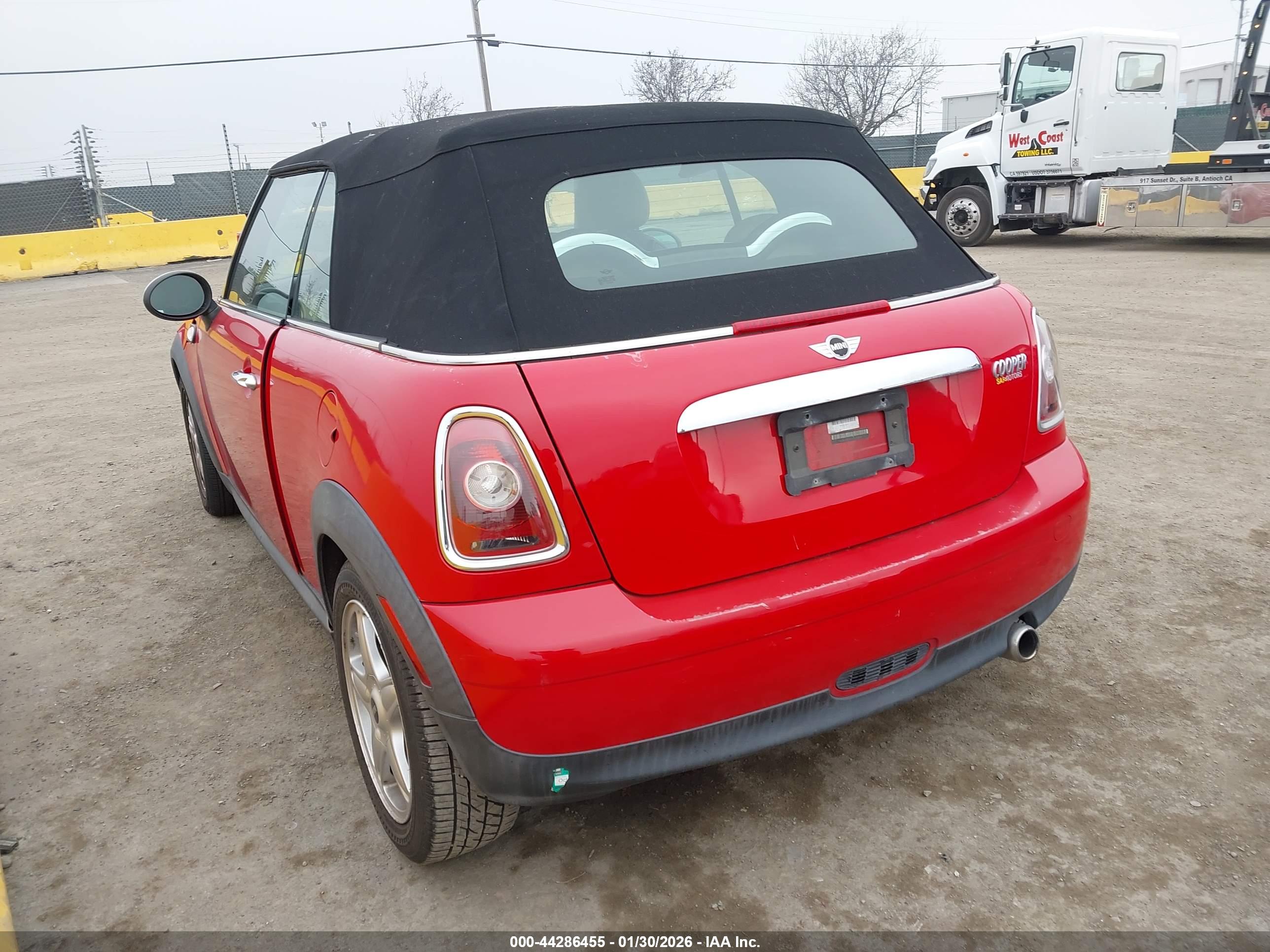 MINI COOPER image 3