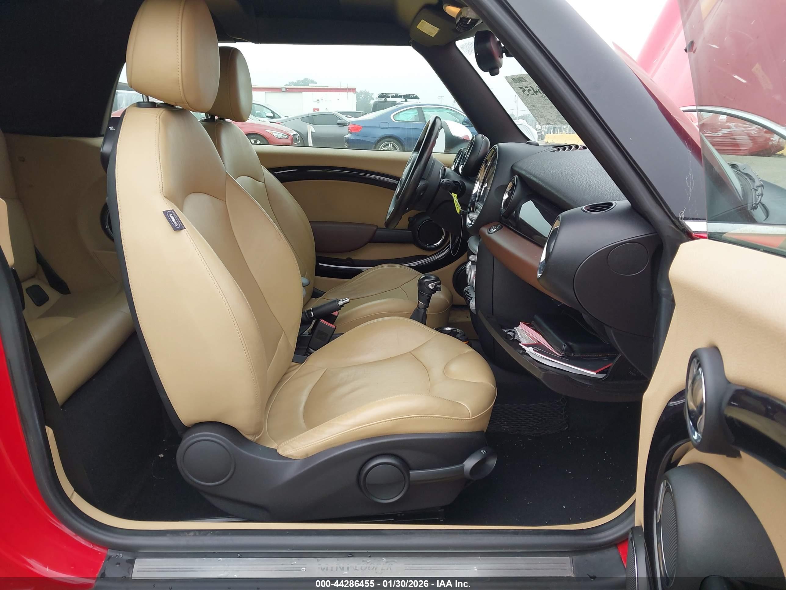 MINI COOPER image 5