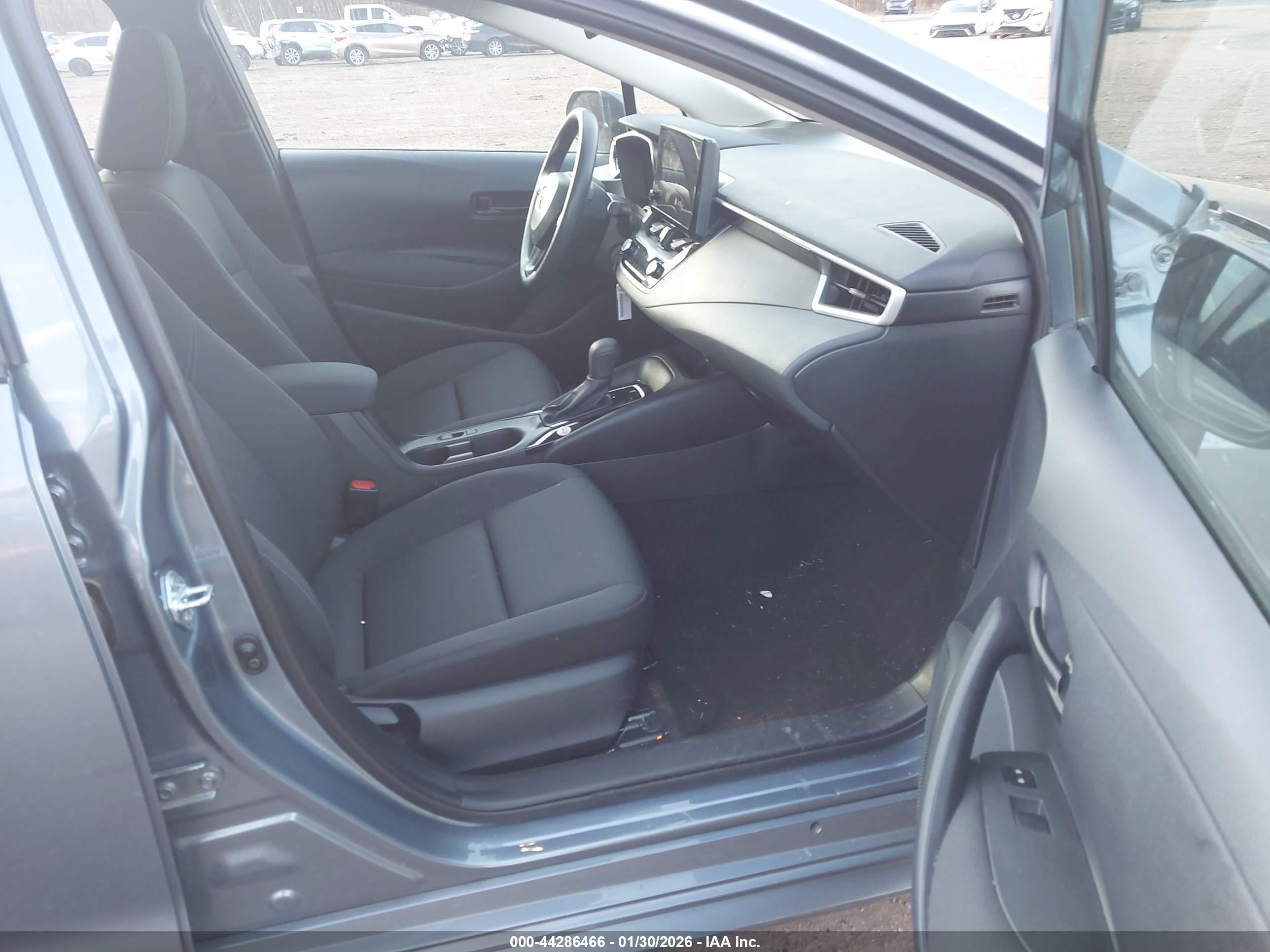 TOYOTA COROLLA image 5