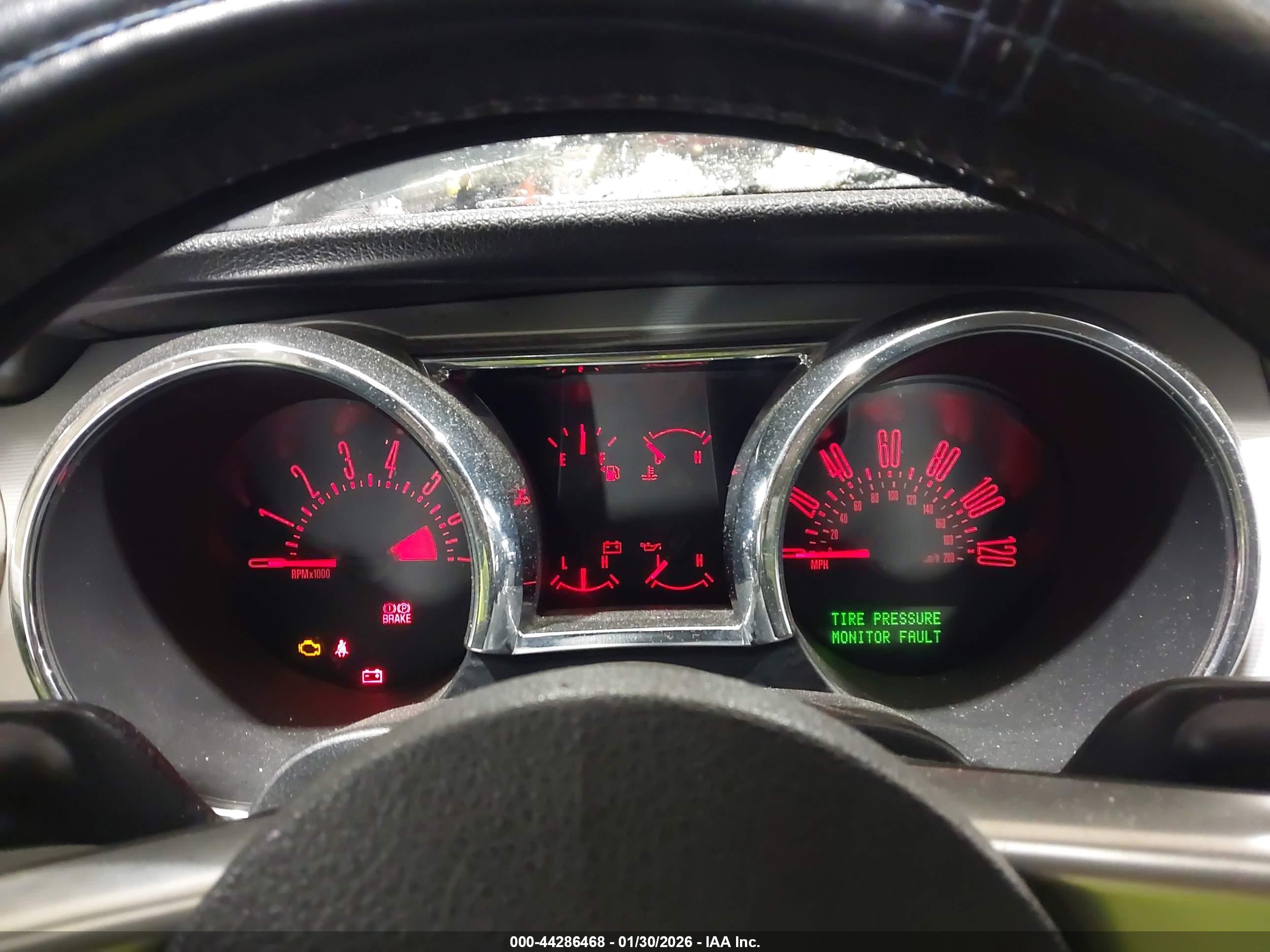 FORD MUSTANG image 7
