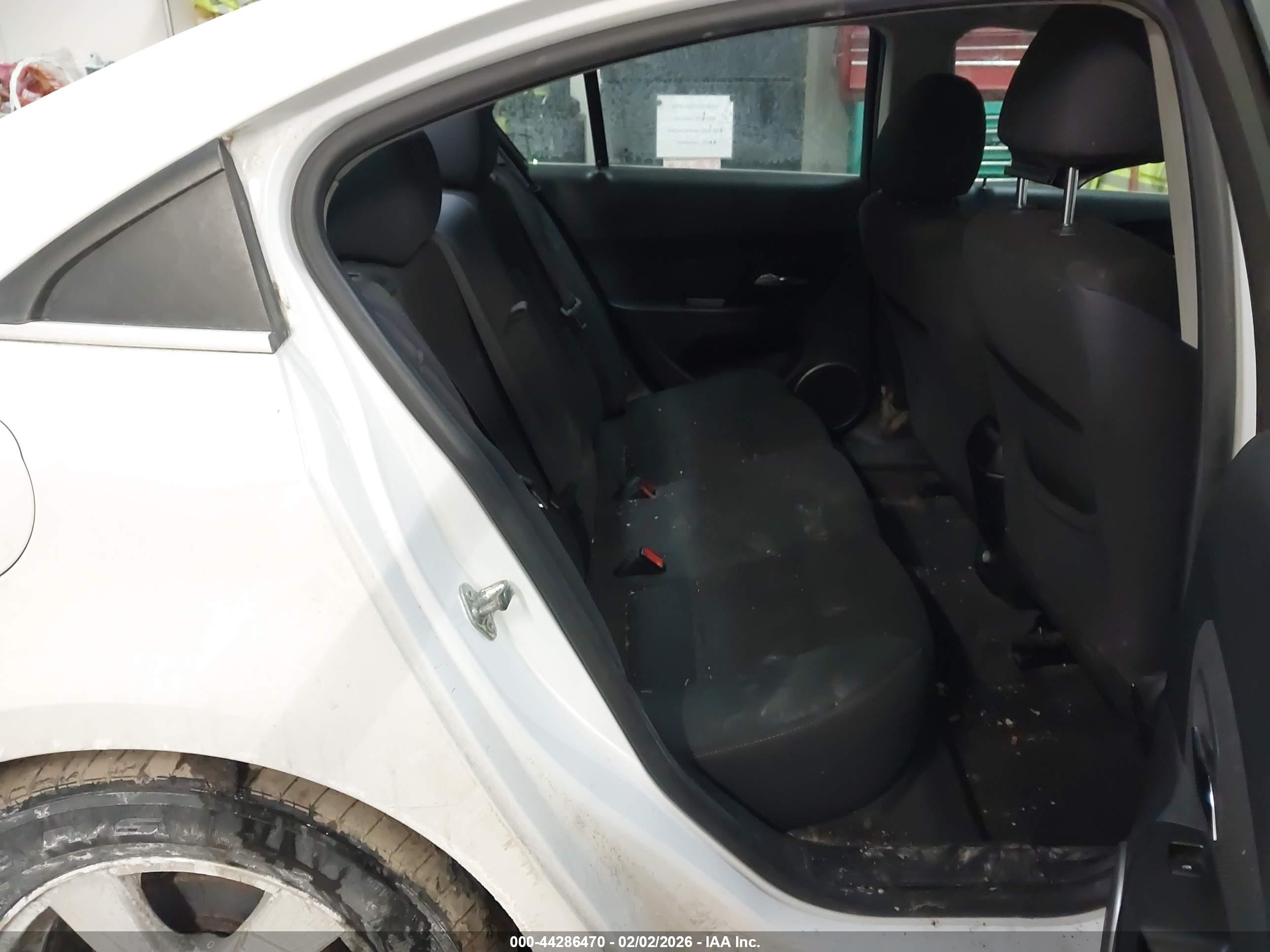 CHEVROLET CRUZE image 8