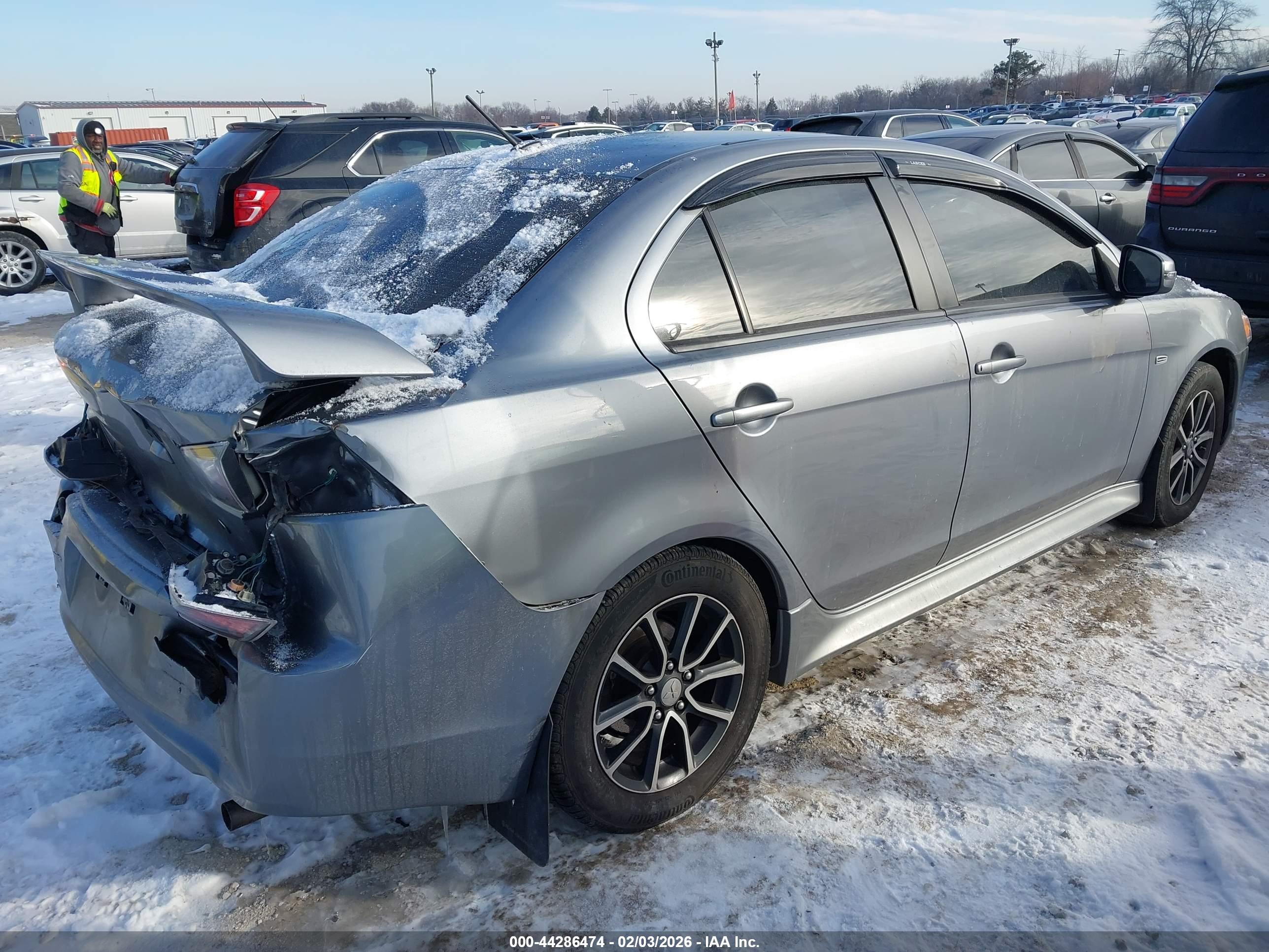 MITSUBISHI LANCER image 4