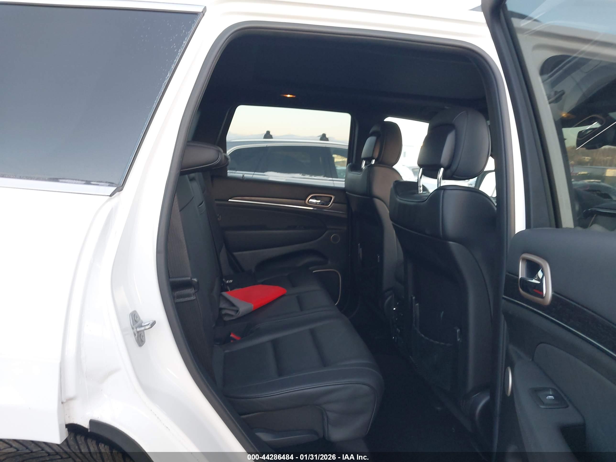 JEEP GRAND image 8