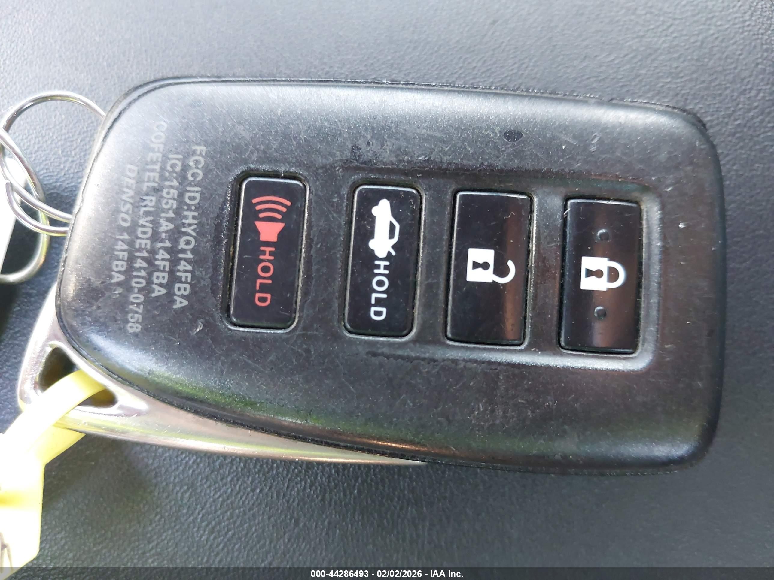 LEXUS IS image 11