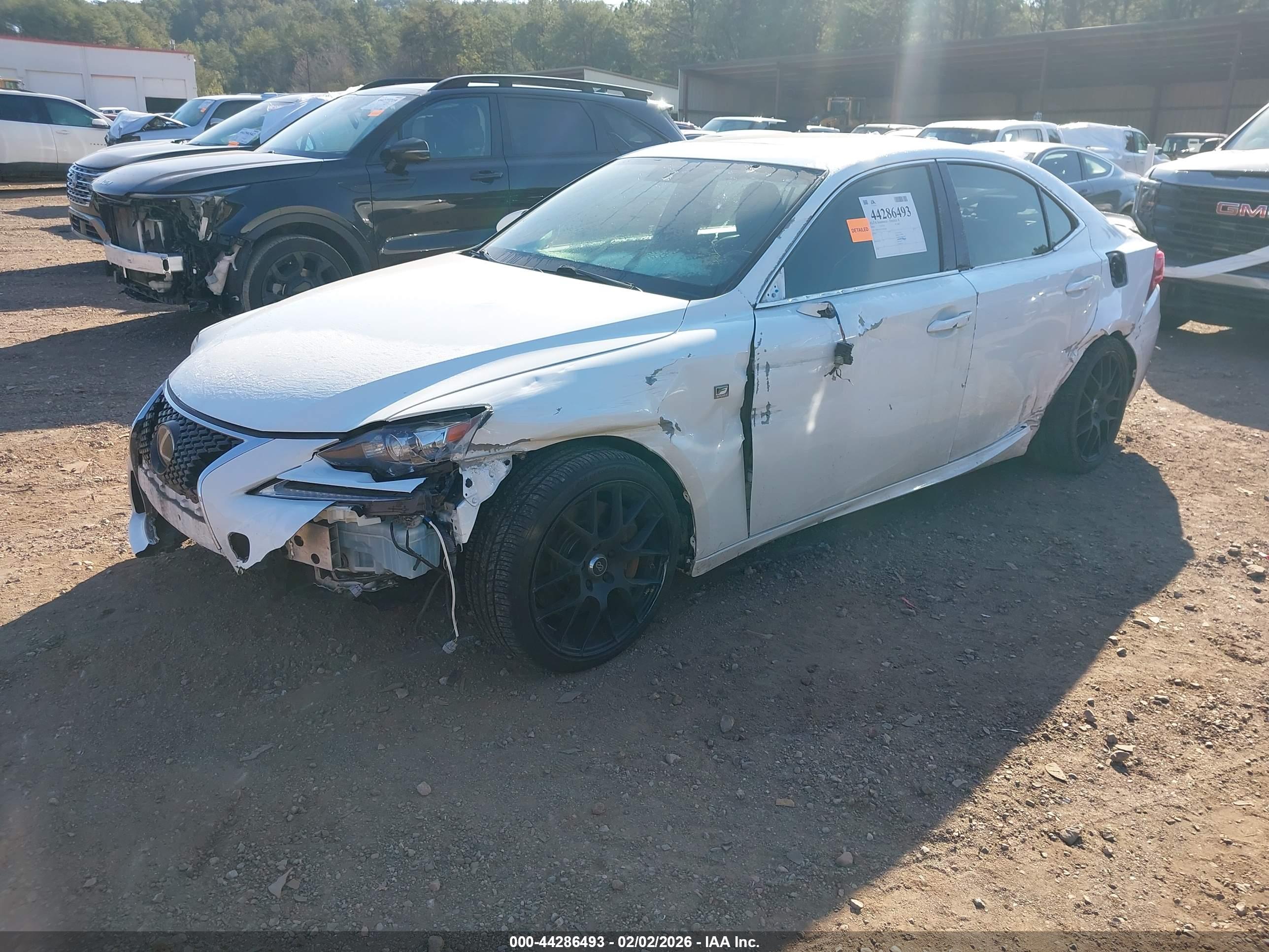 LEXUS IS image 2