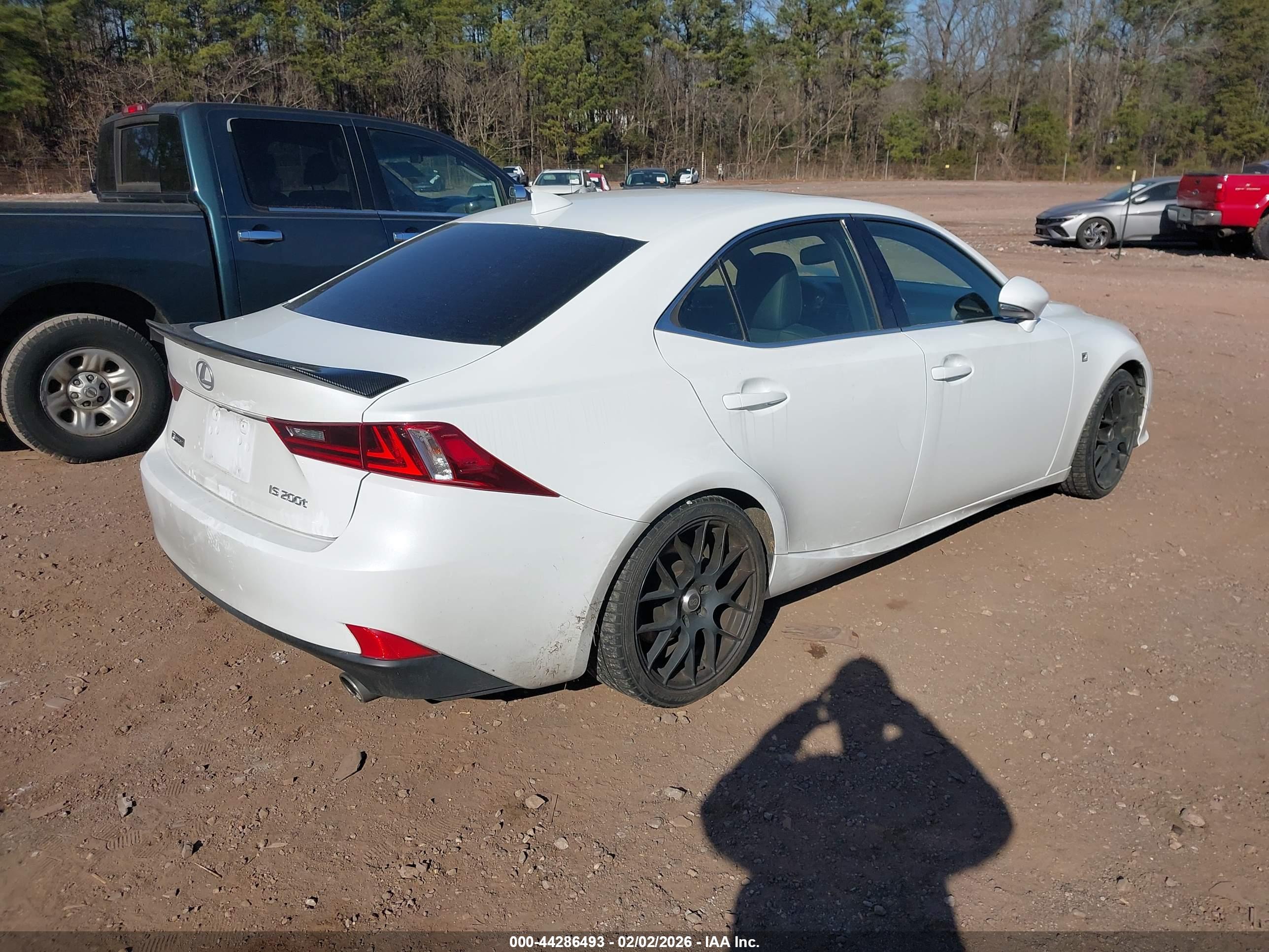 LEXUS IS image 4