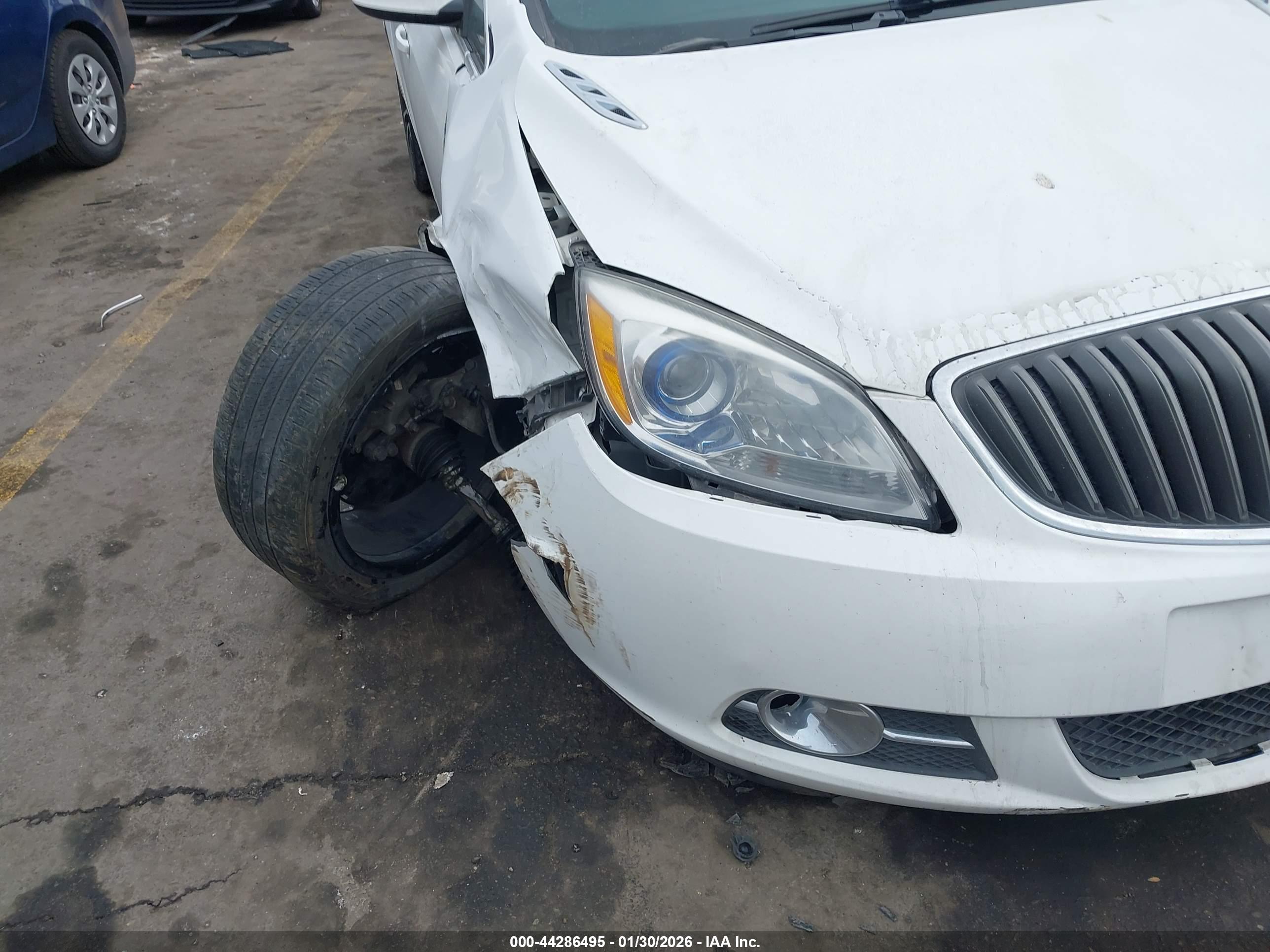 BUICK VERANO image 6