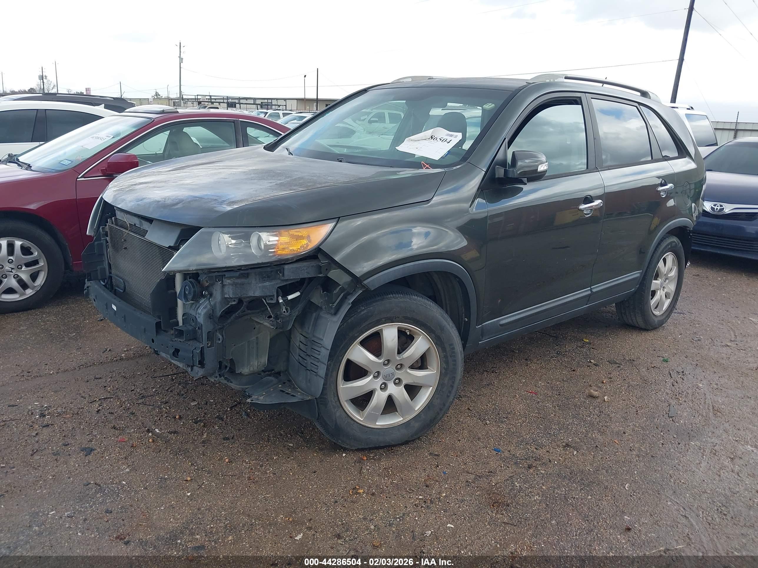 KIA SORENTO image 2