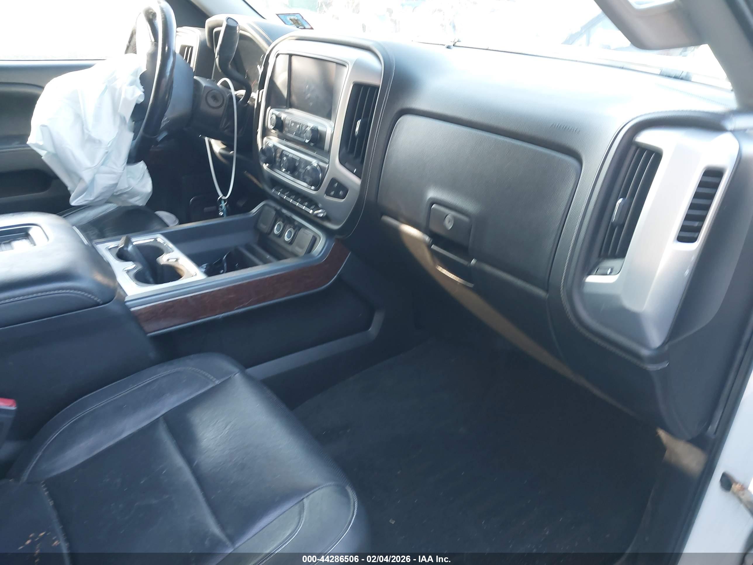 GMC SIERRA image 5