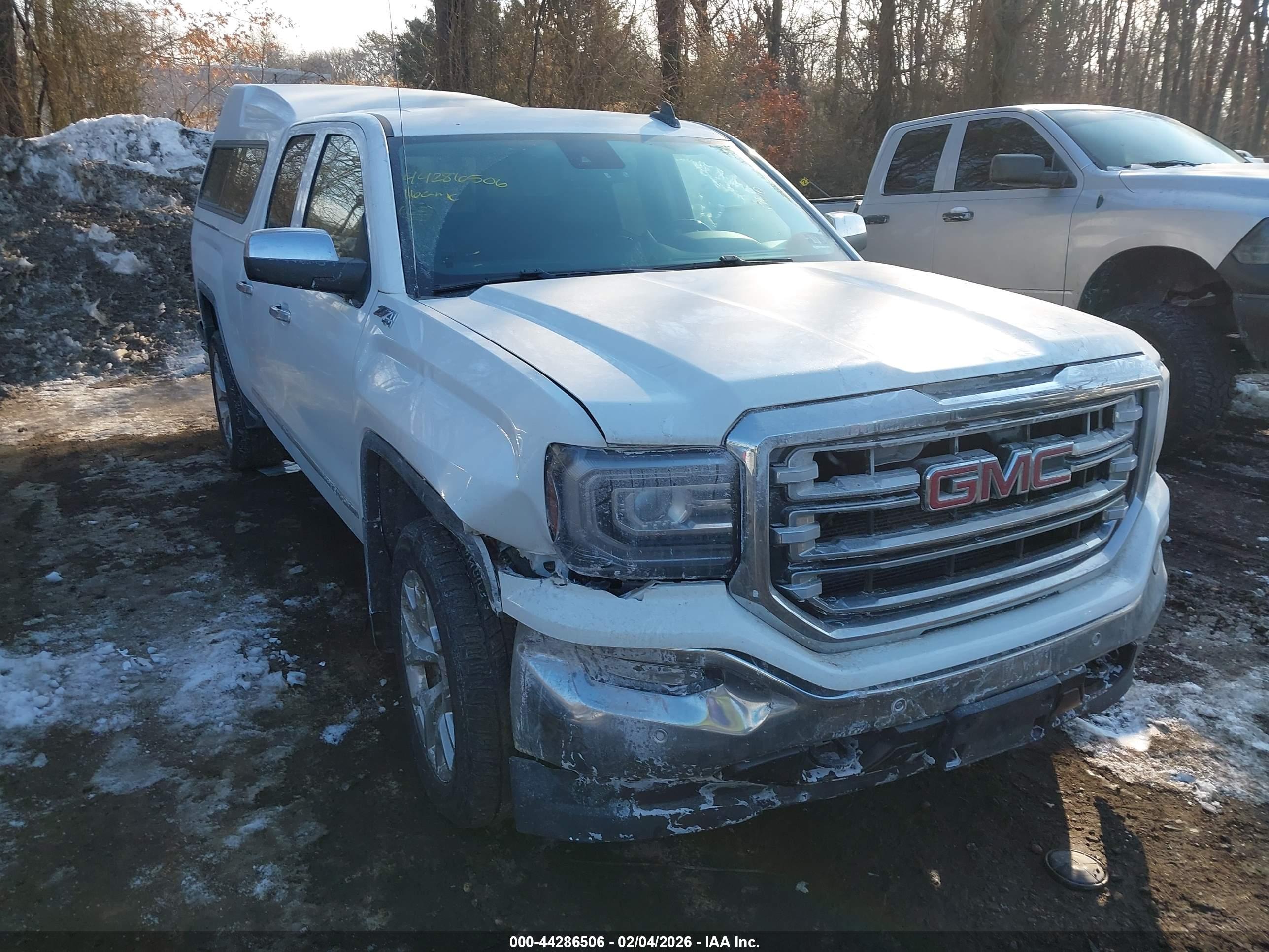 GMC SIERRA image 6