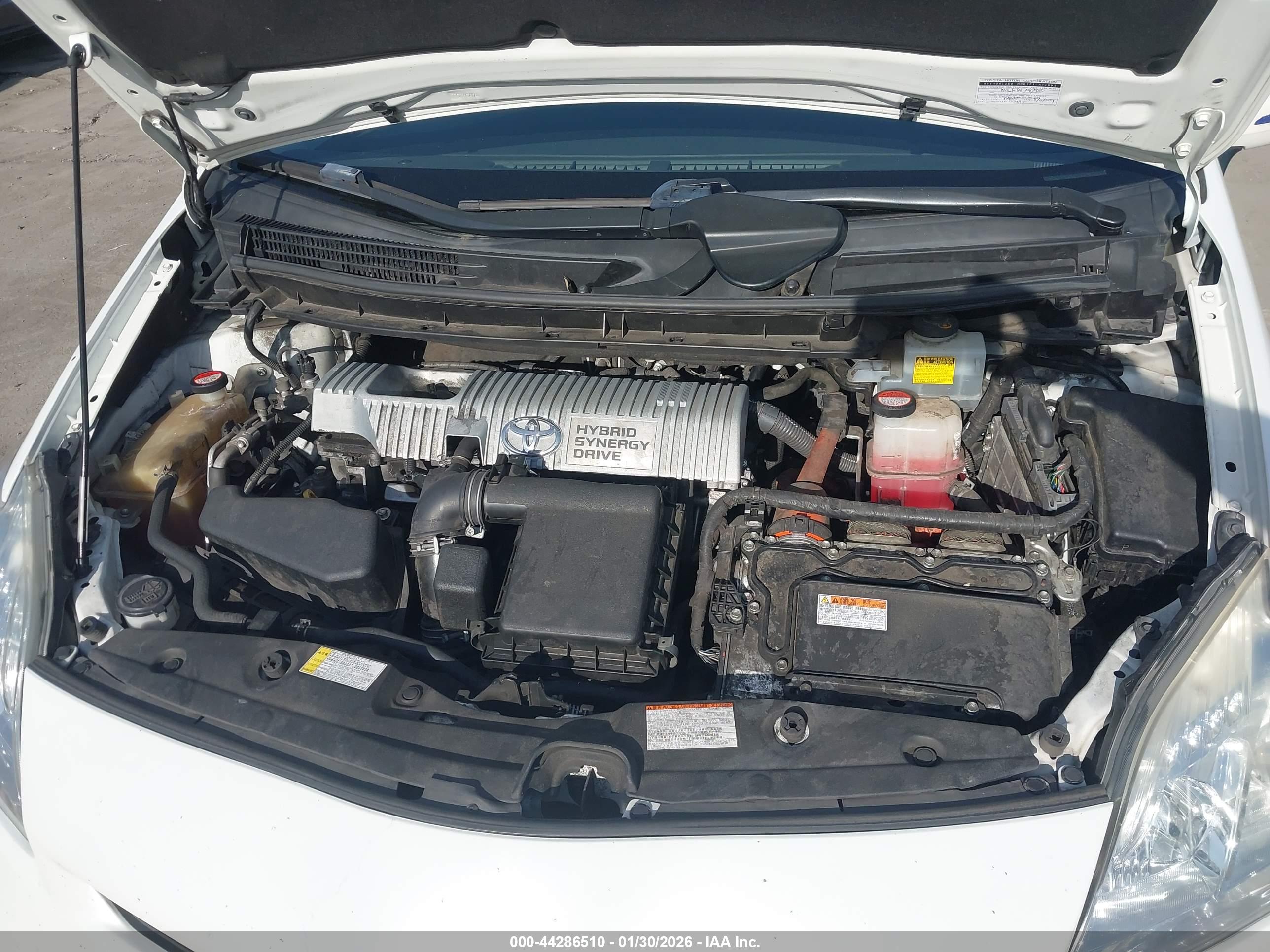 TOYOTA PRIUS image 10
