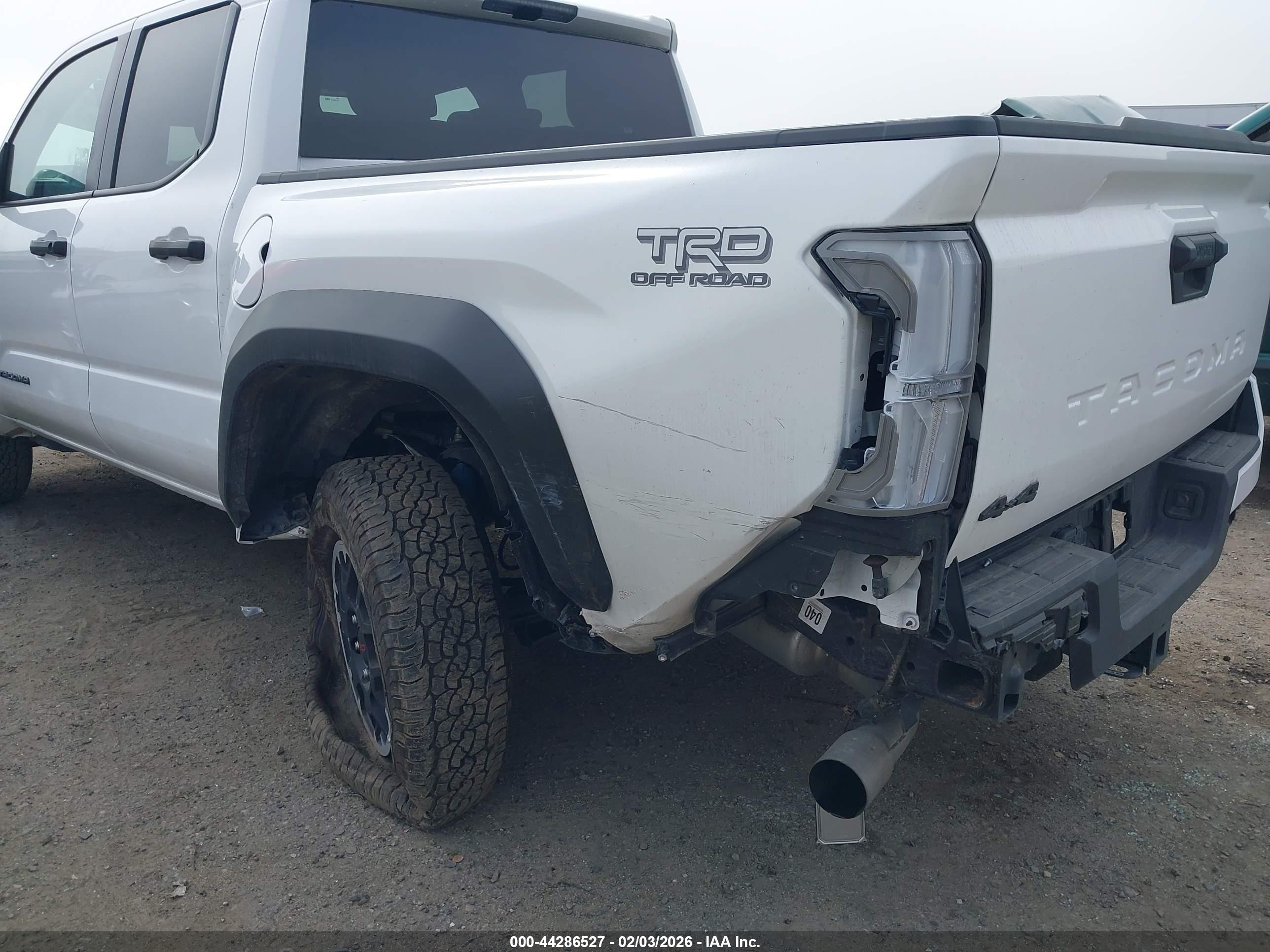 TOYOTA TACOMA image 6