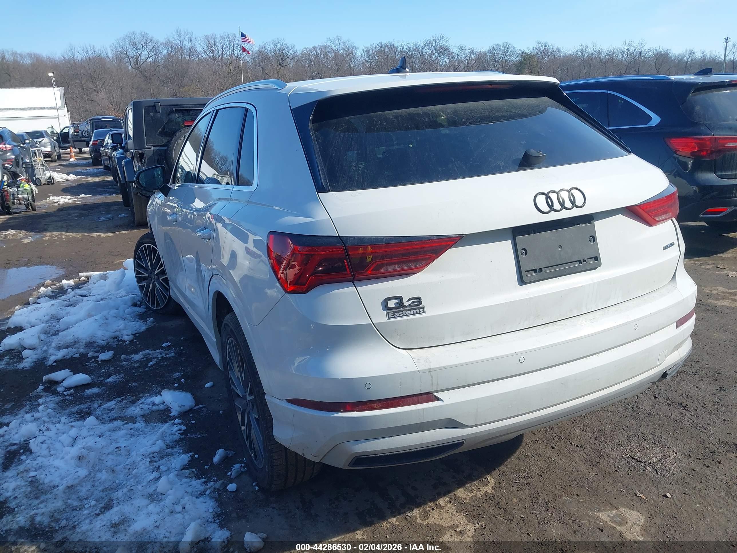 AUDI Q3 image 3