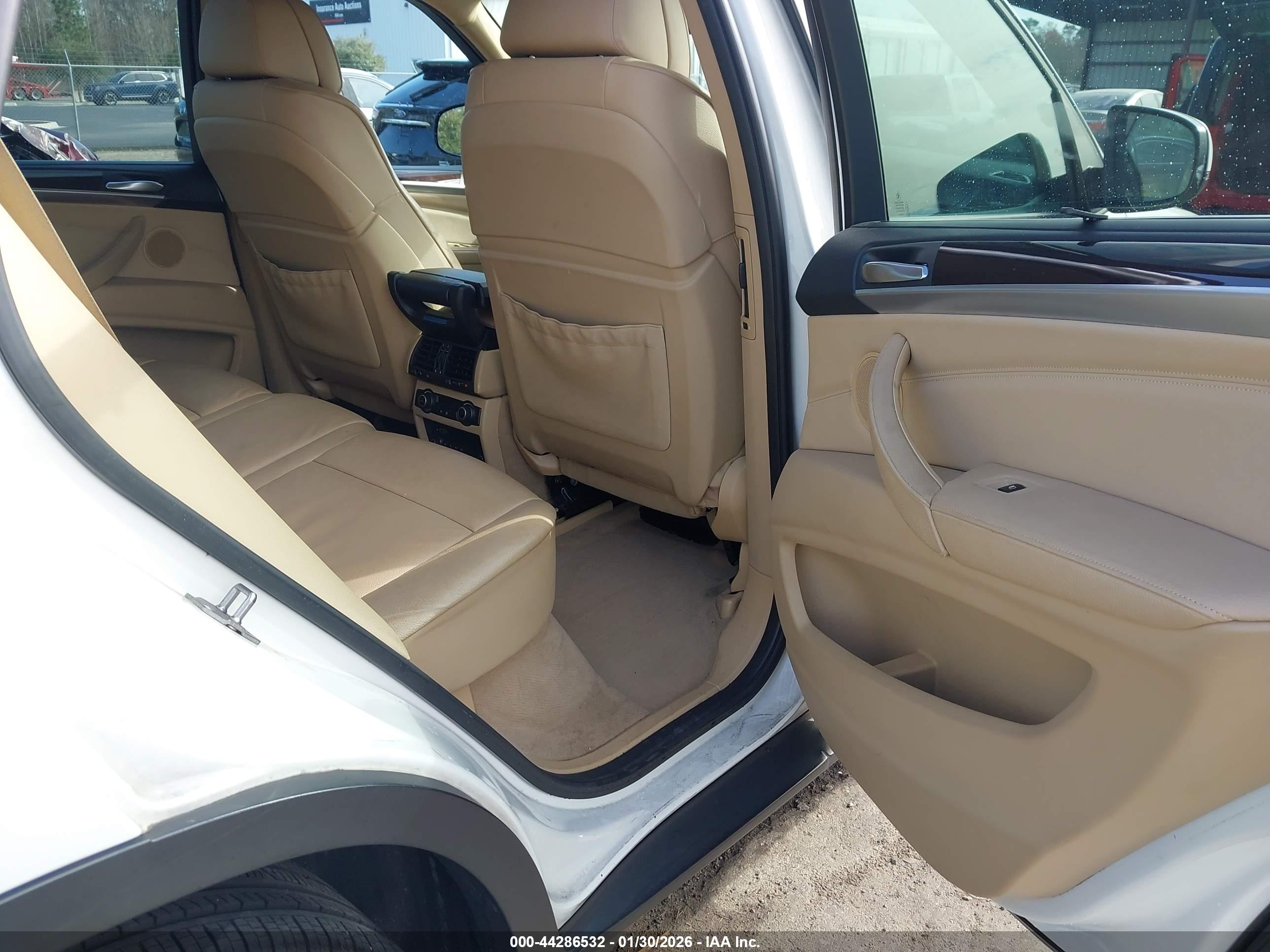 BMW X5 image 8