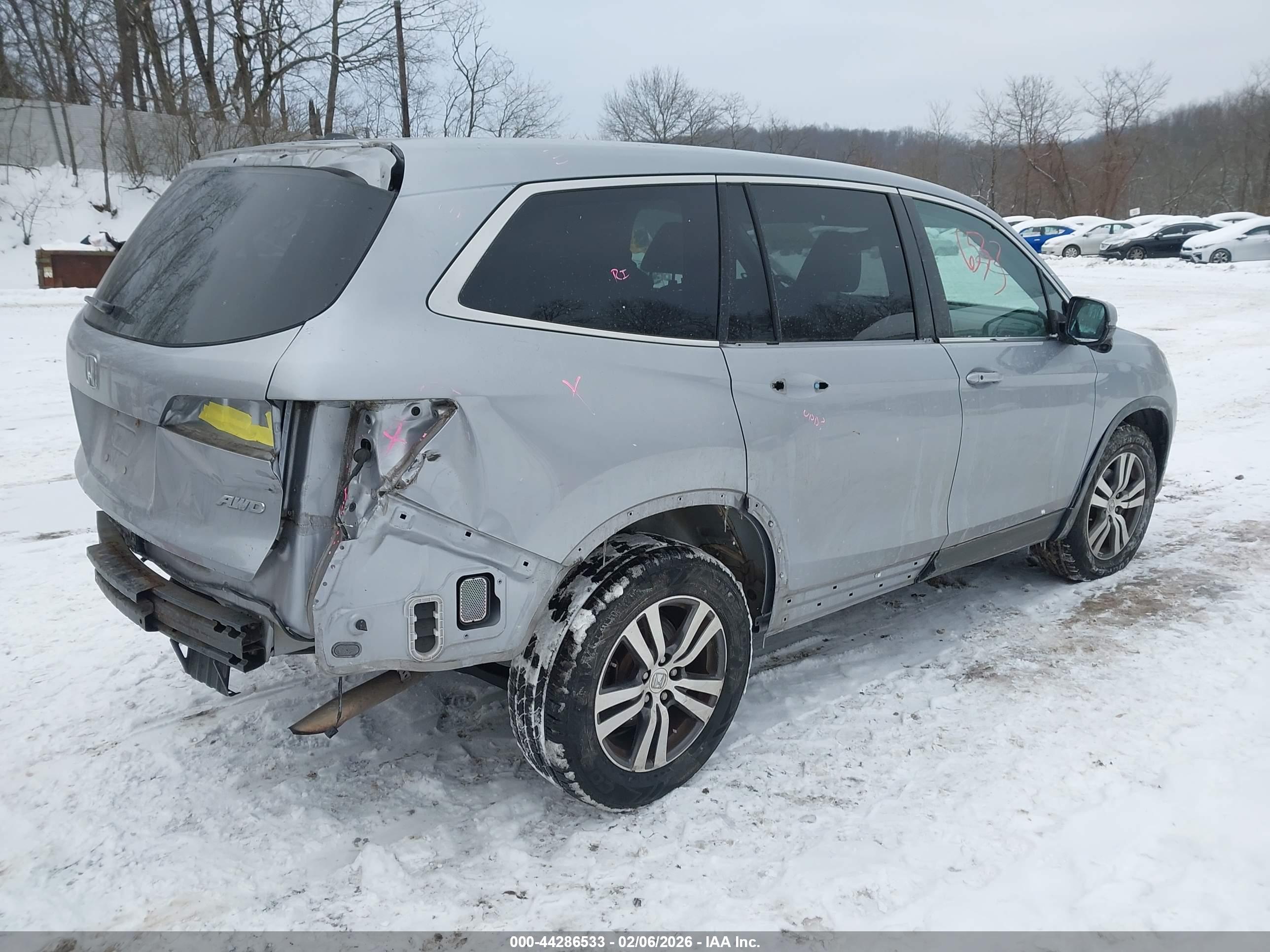 HONDA PILOT image 4