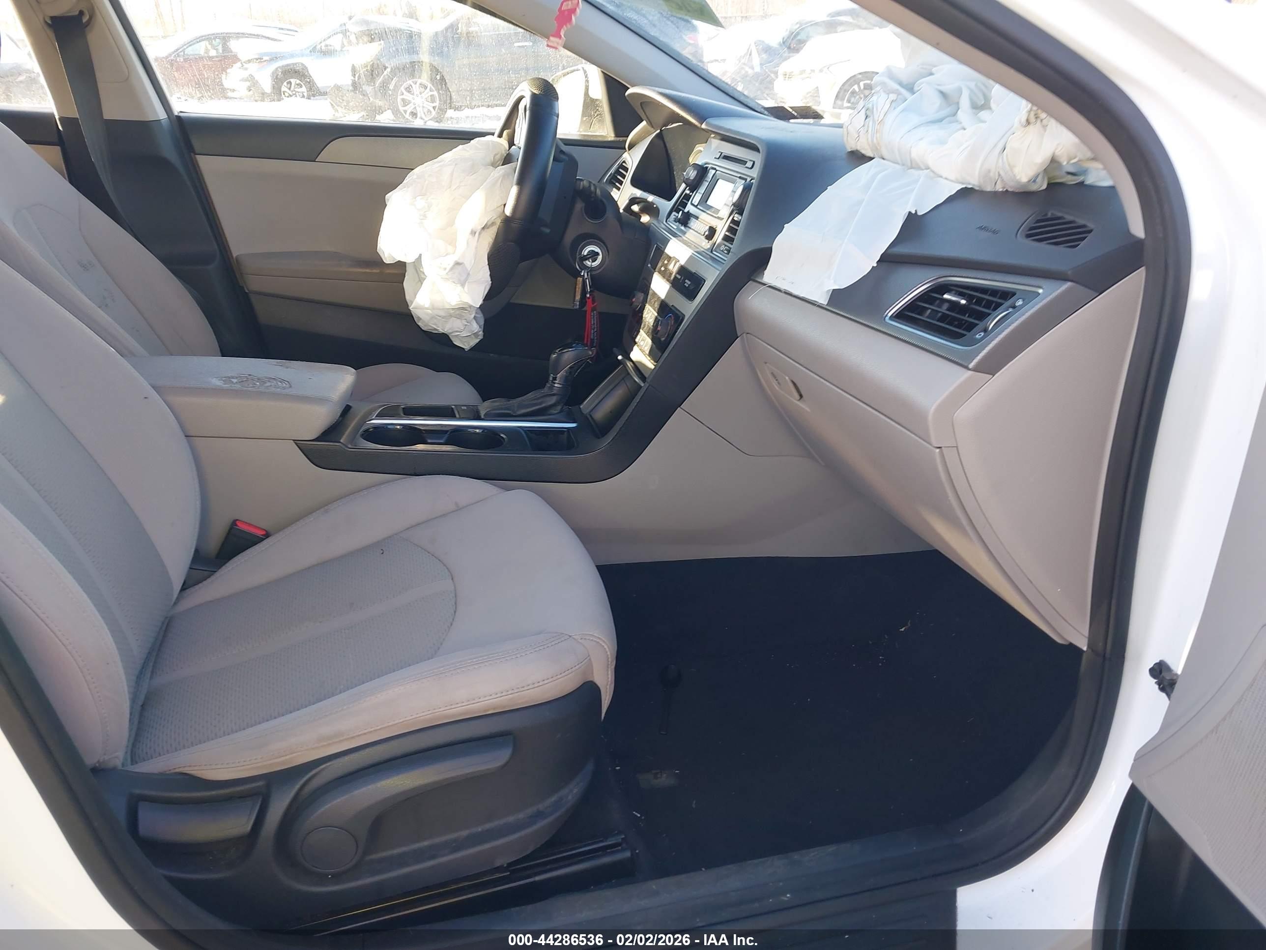 HYUNDAI SONATA image 5