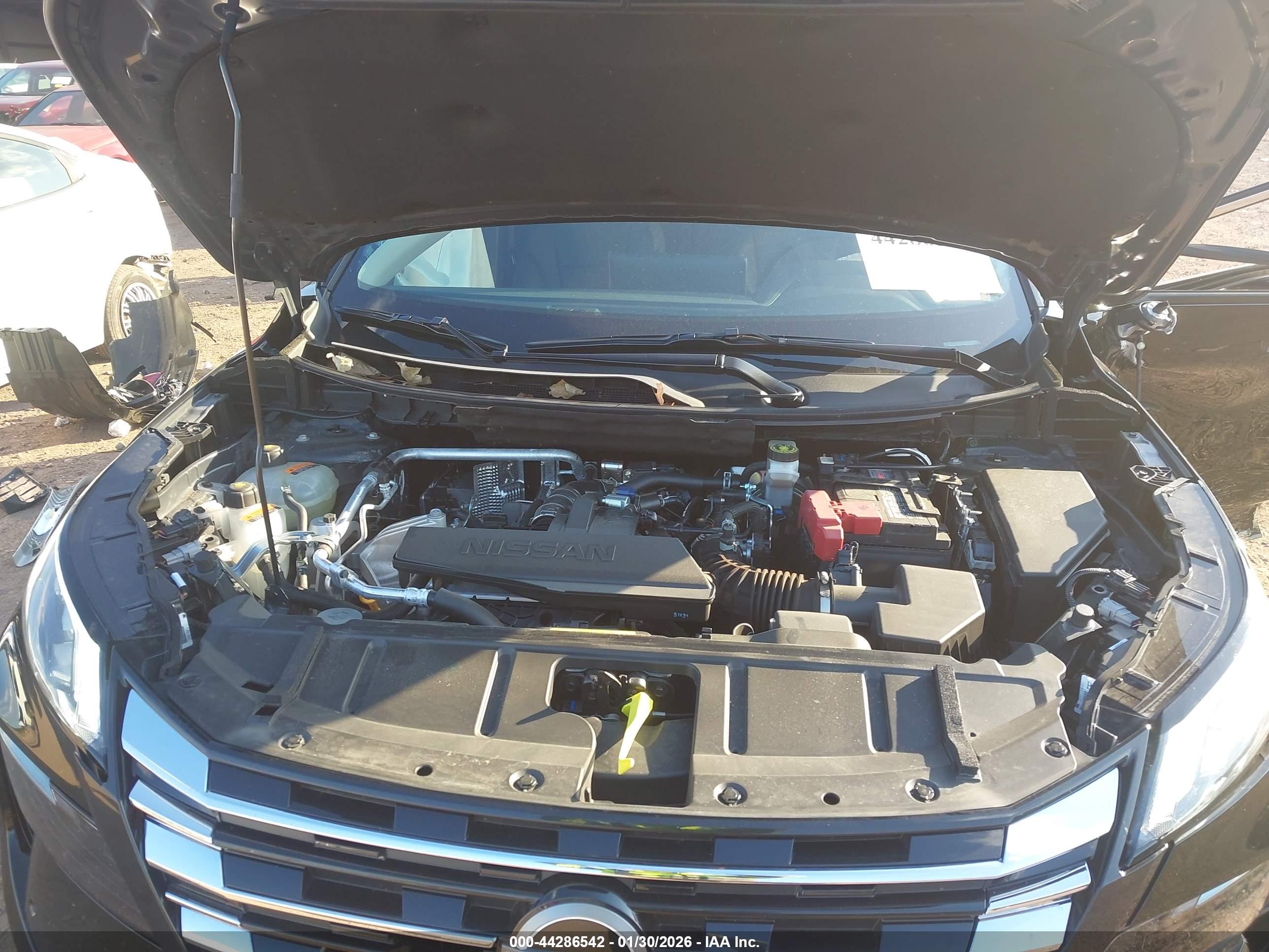 NISSAN ROGUE image 10