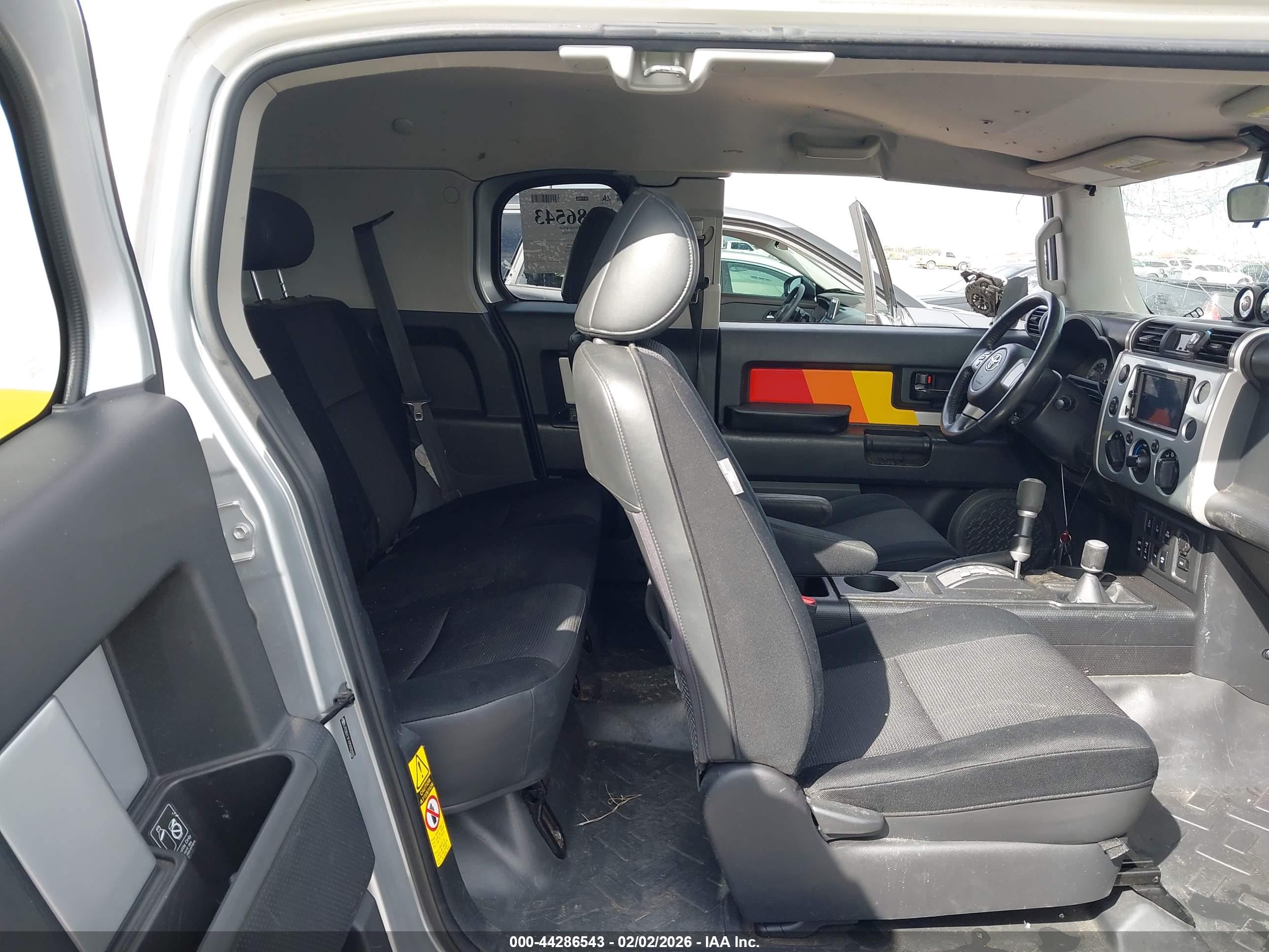 TOYOTA FJ image 8