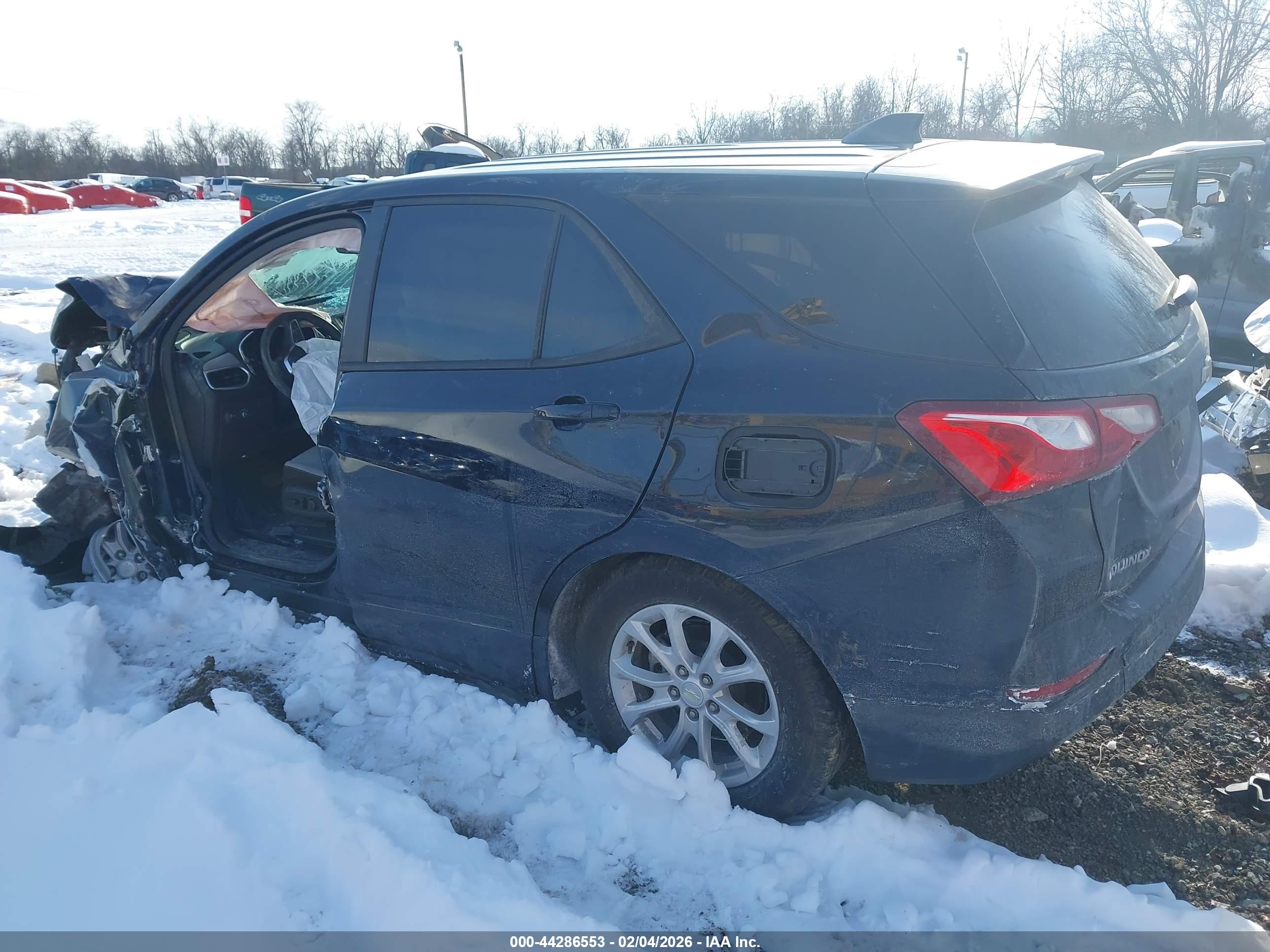 CHEVROLET EQUINOX image 3
