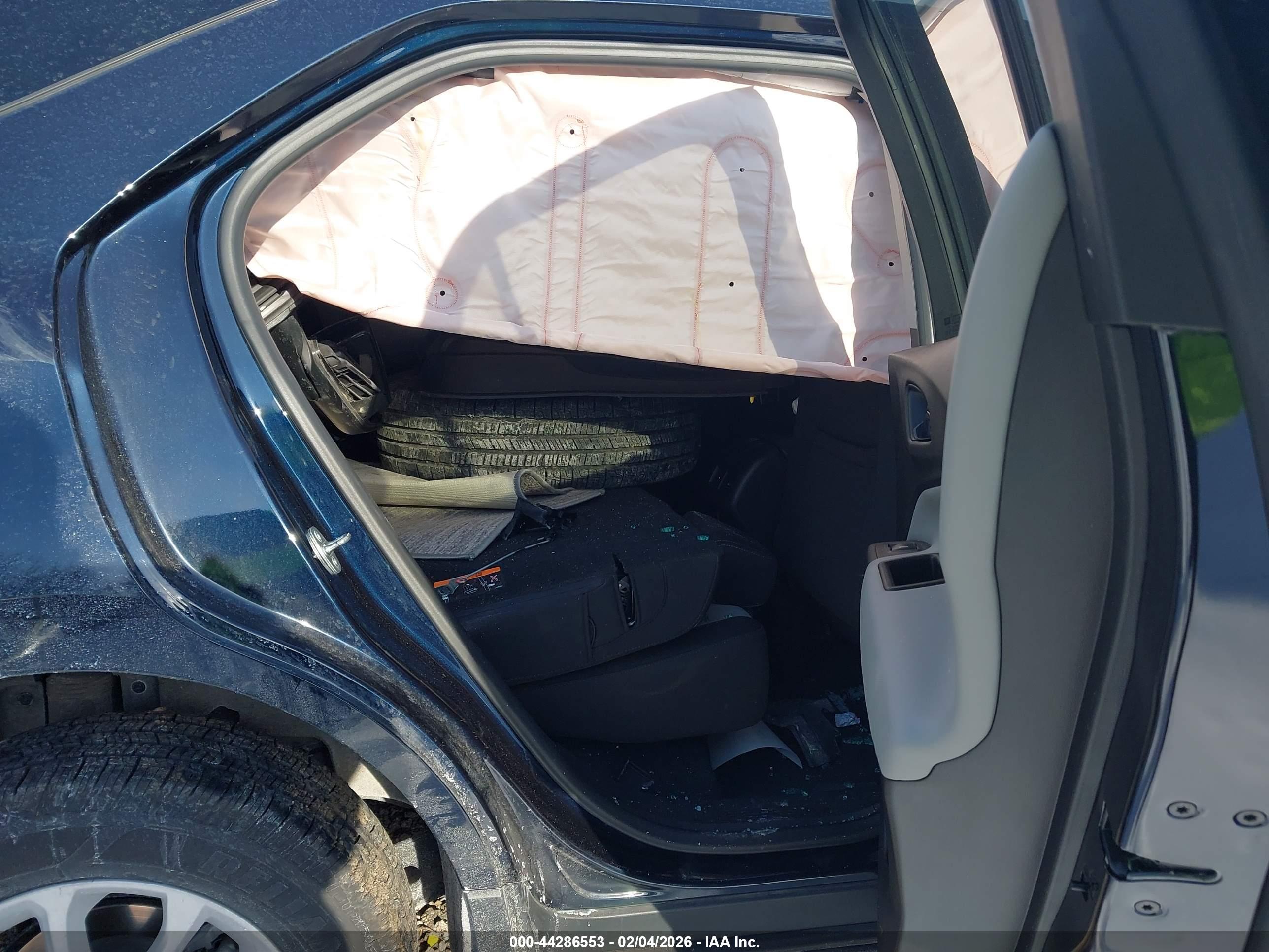 CHEVROLET EQUINOX image 8
