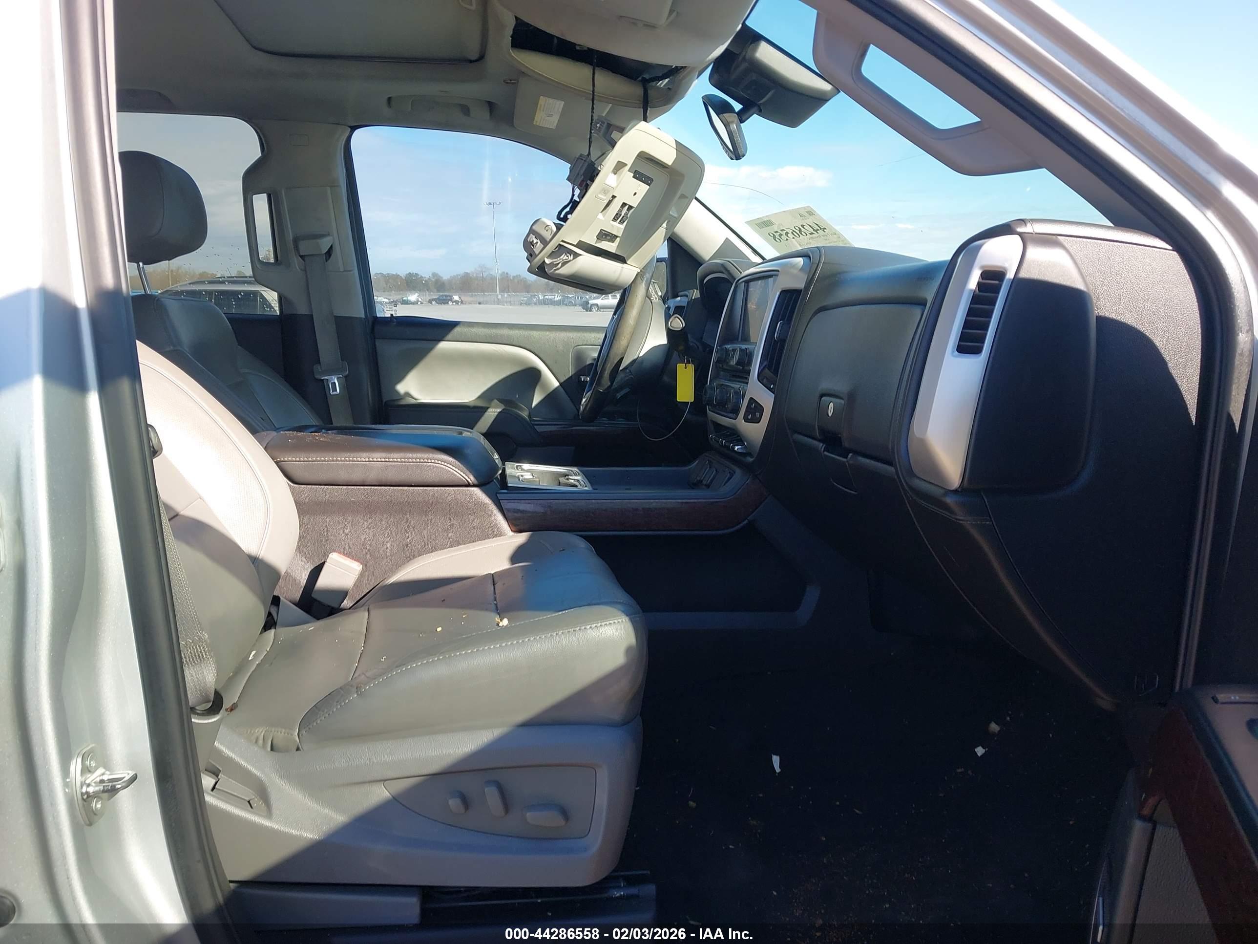 GMC SIERRA image 5