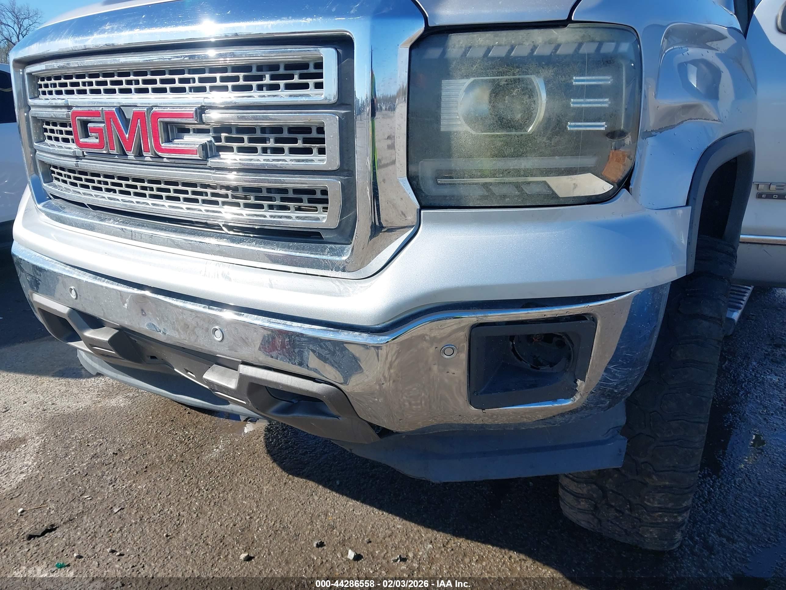 GMC SIERRA image 6