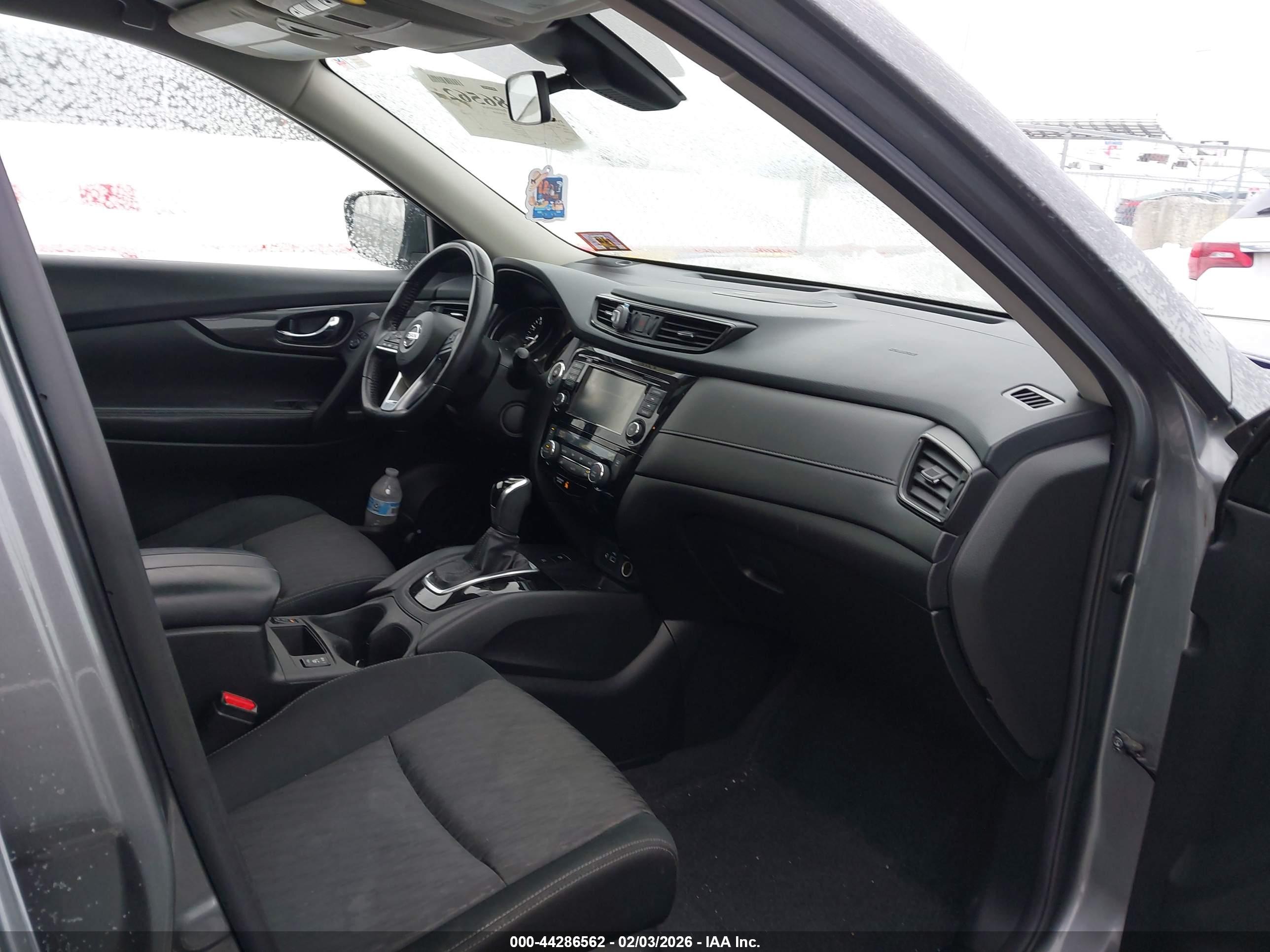 NISSAN ROGUE image 5