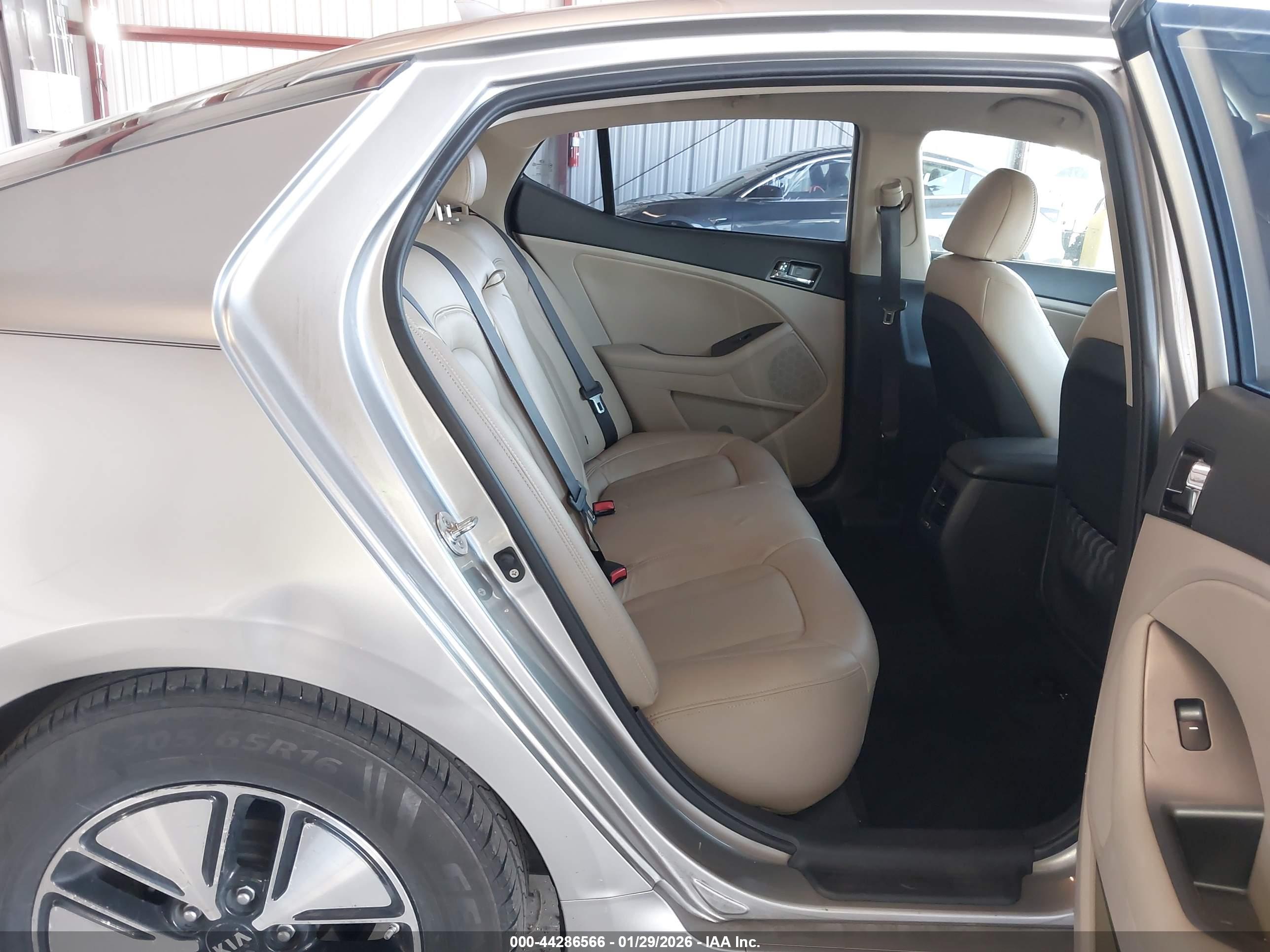 KIA OPTIMA image 8