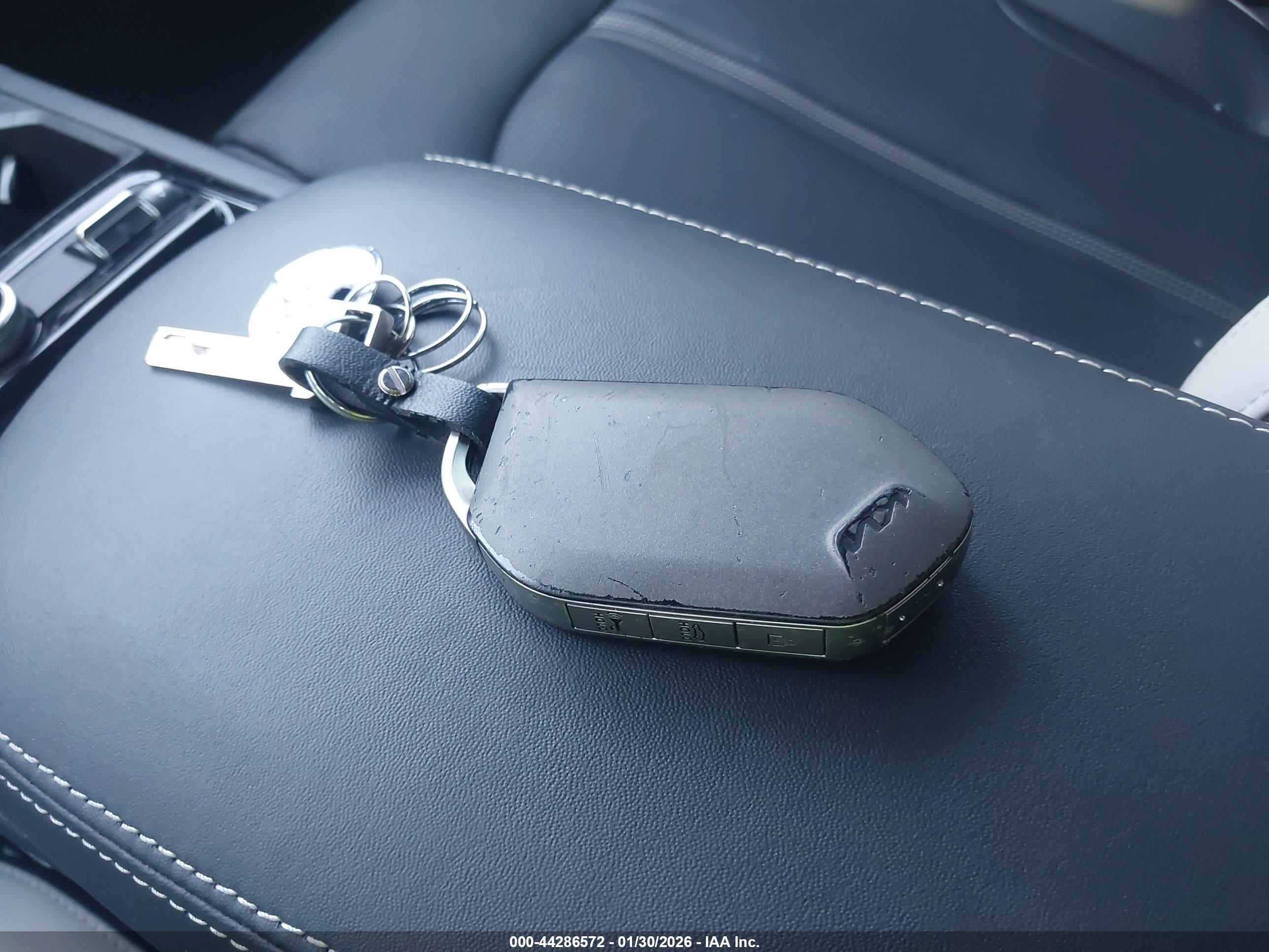 KIA K5 image 11