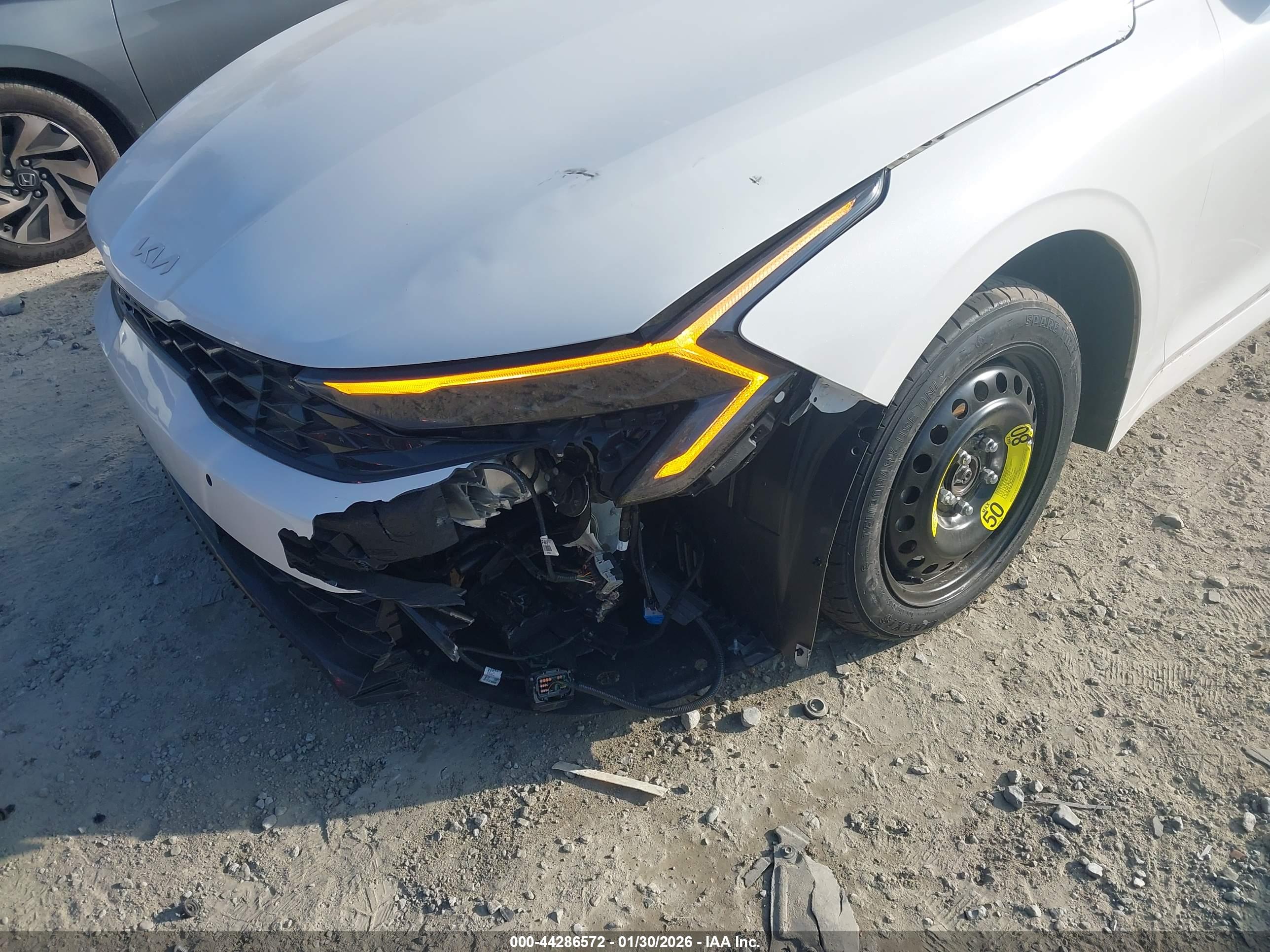 KIA K5 image 6