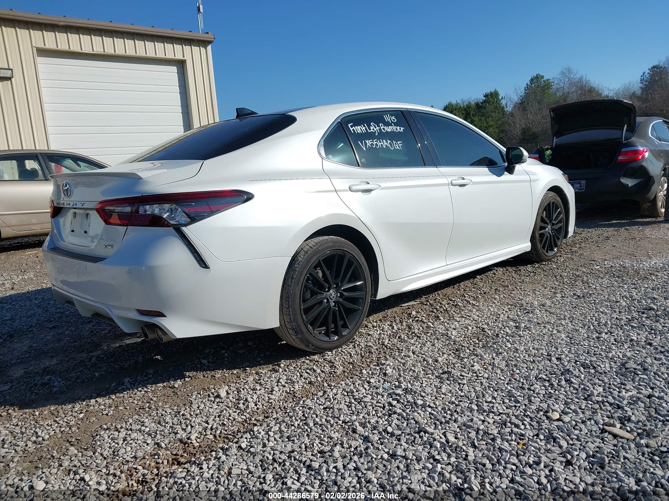 TOYOTA CAMRY image 4