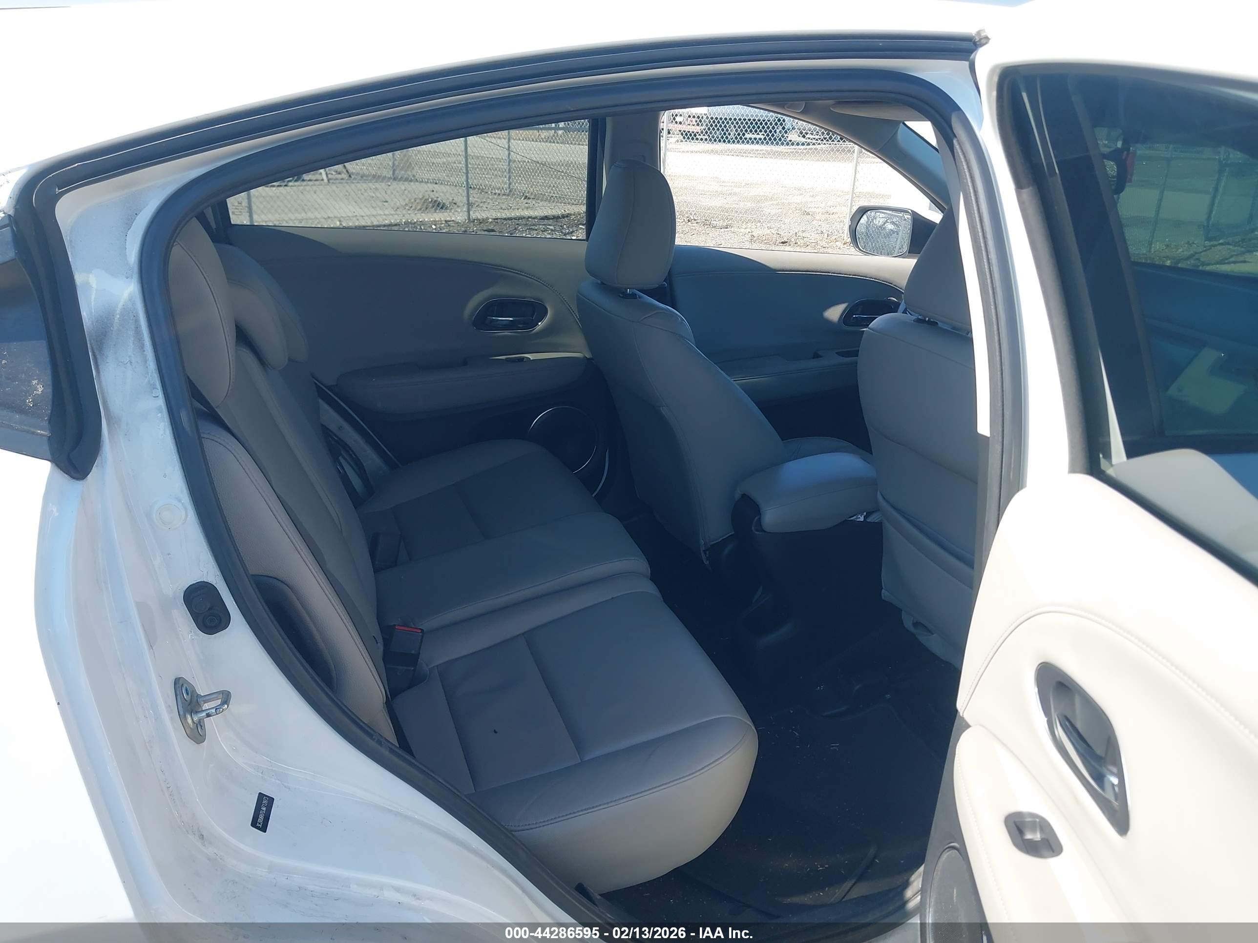 HONDA HR-V image 8