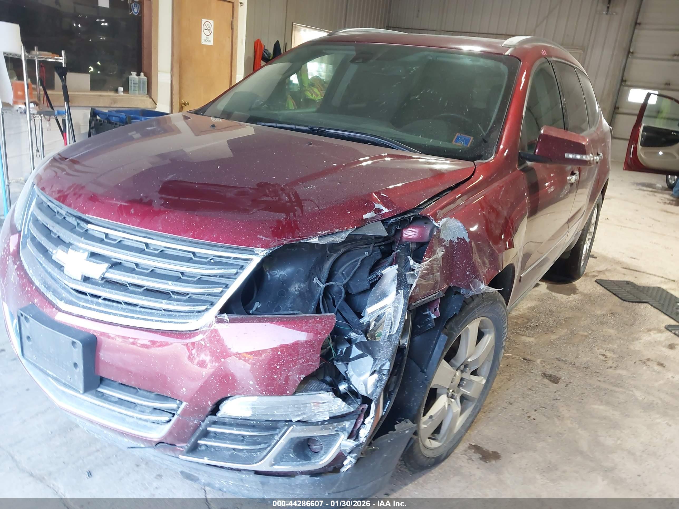 CHEVROLET TRAVERSE image 2