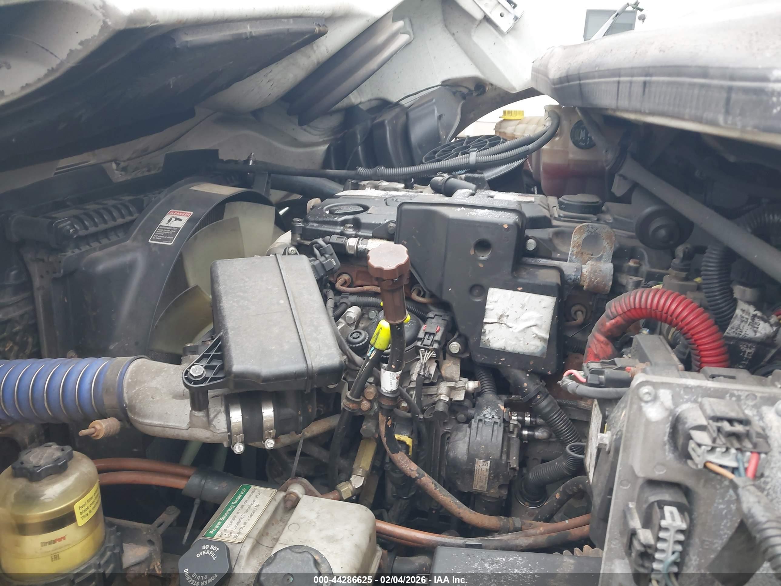 FREIGHTLINER M2 image 10
