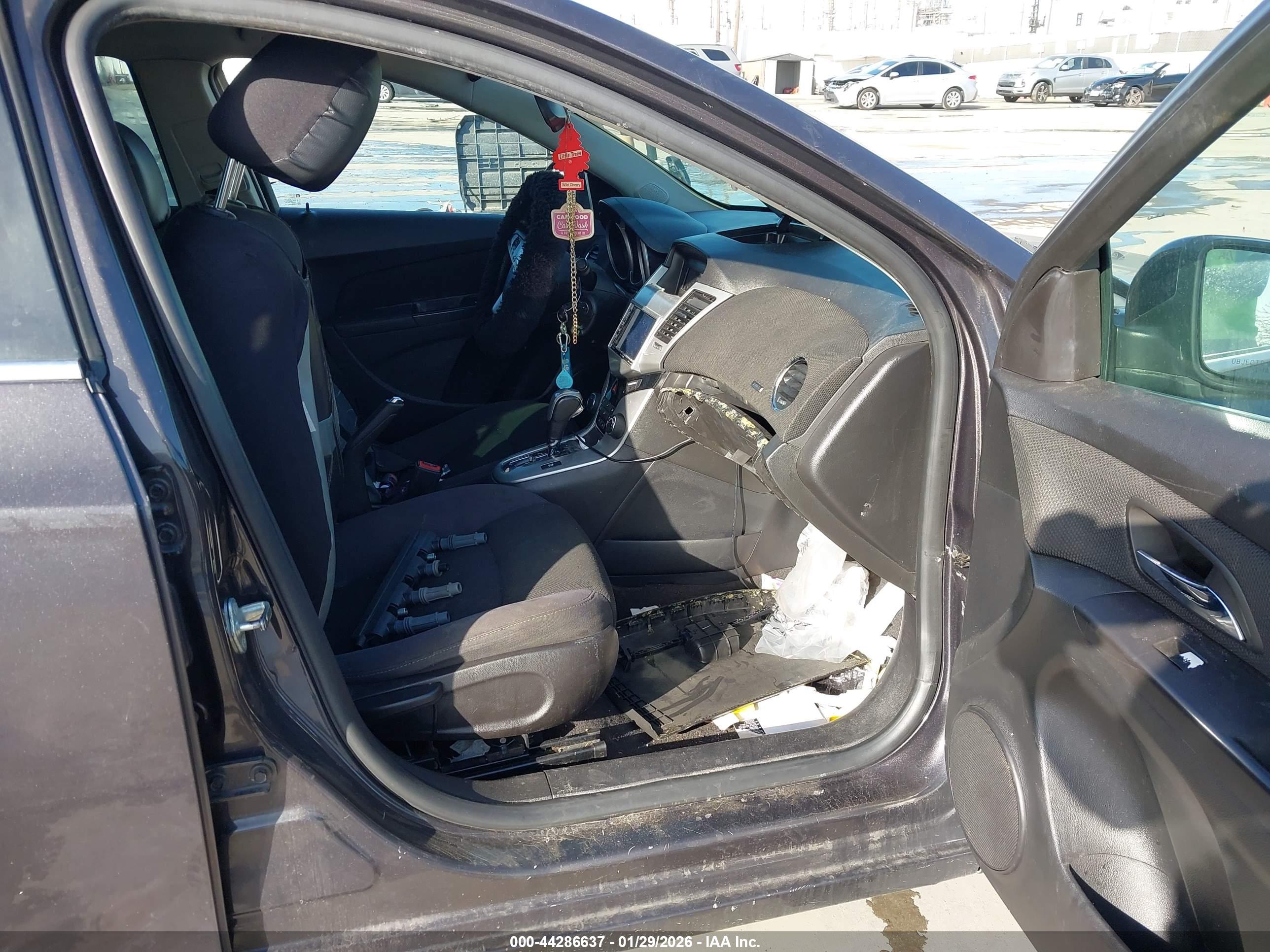 CHEVROLET CRUZE image 5