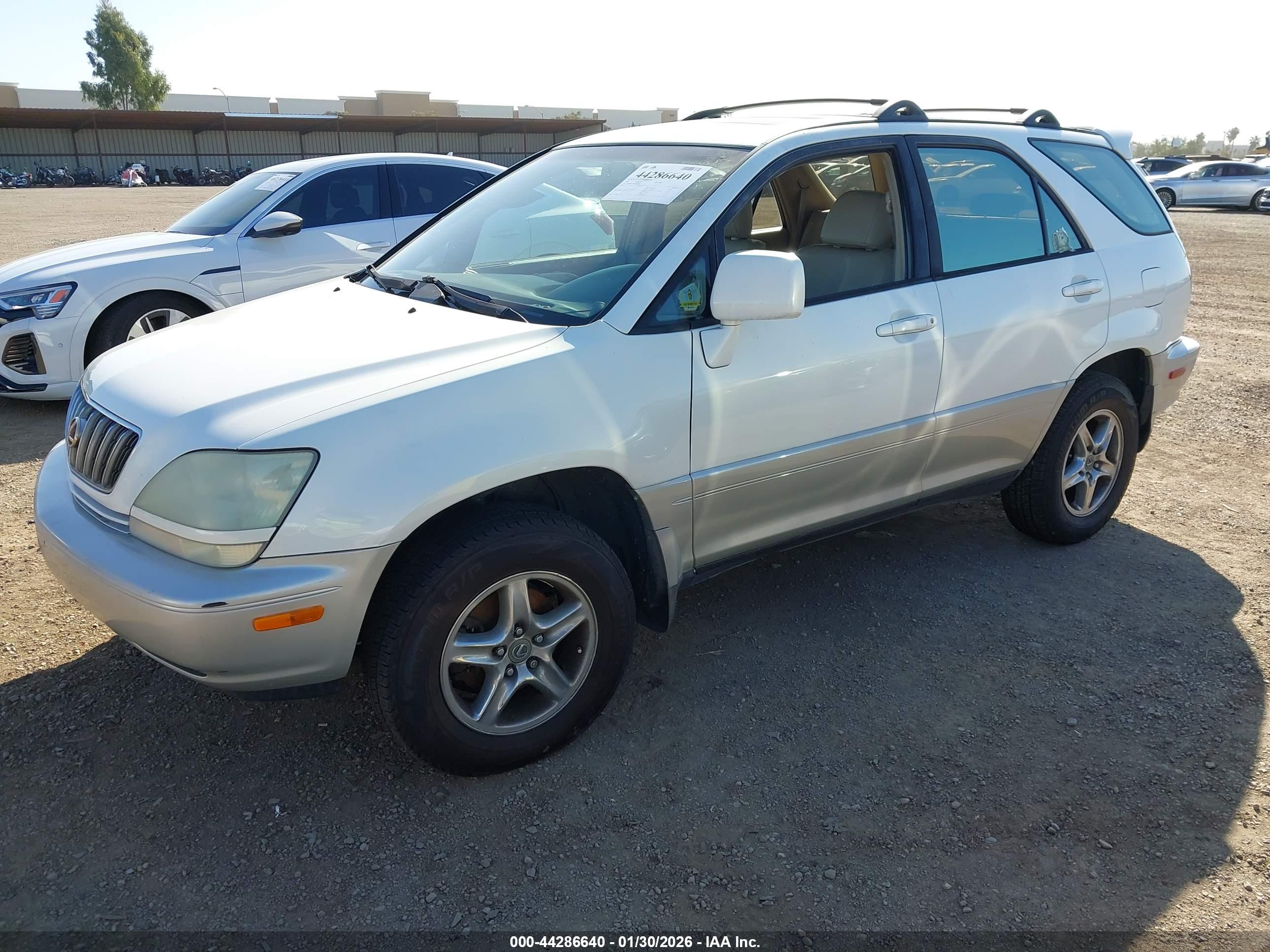 LEXUS RX image 2