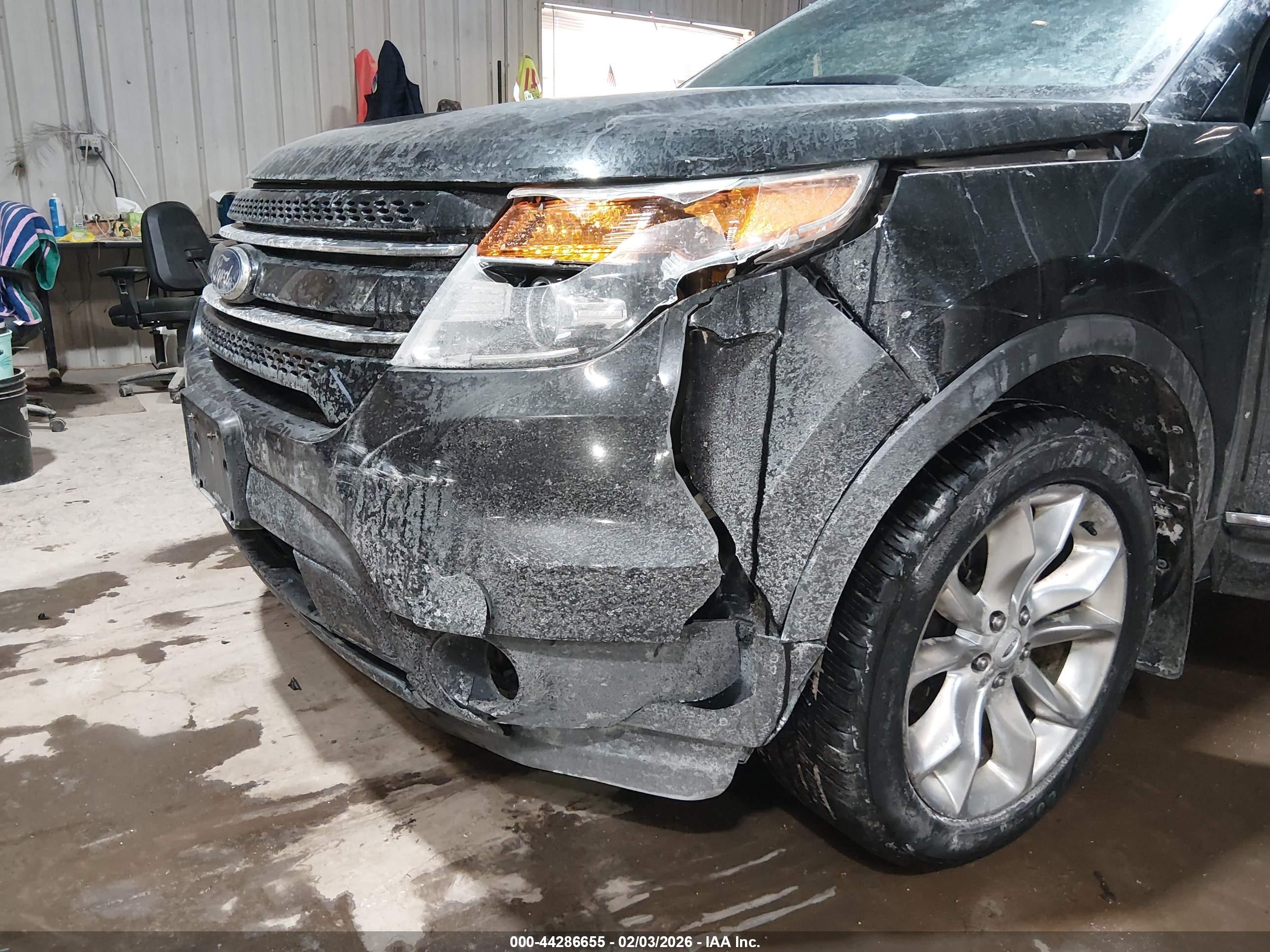 FORD EXPLORER image 6