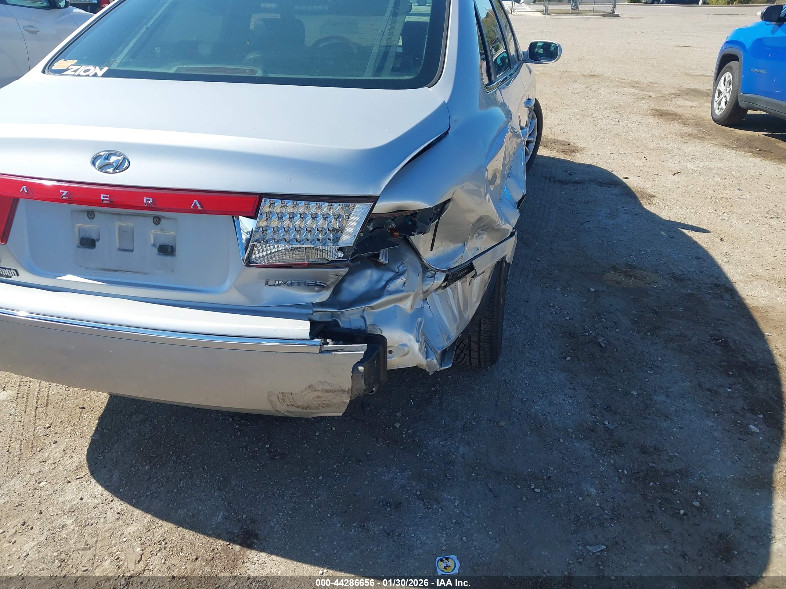 HYUNDAI AZERA image 6